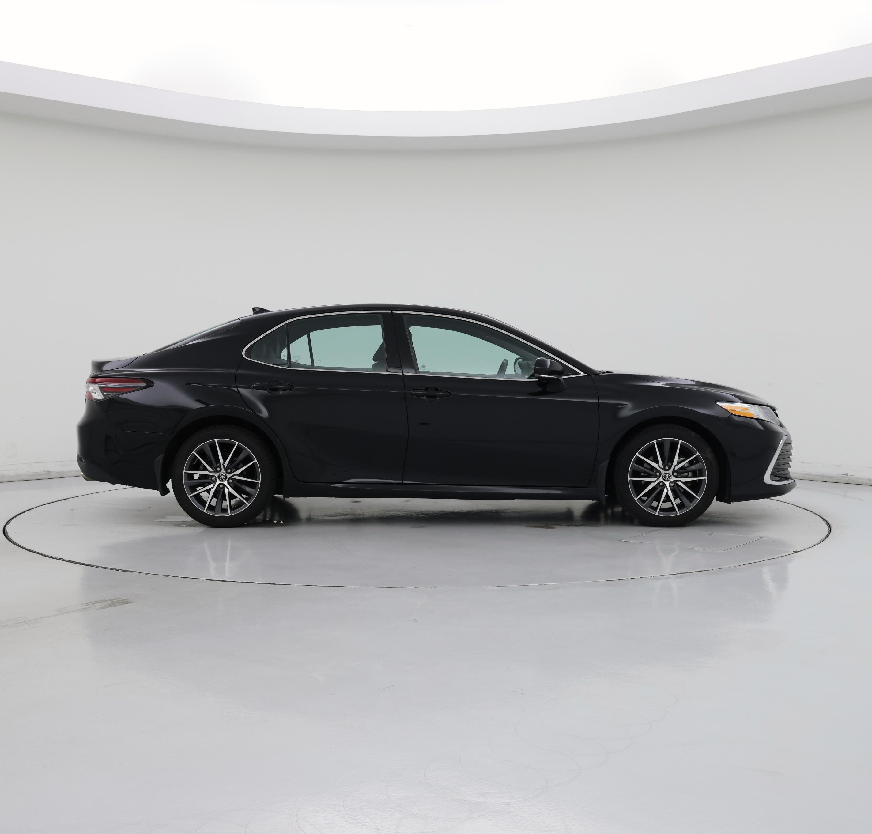 Thumbnail: 2023 Toyota Camry - 7