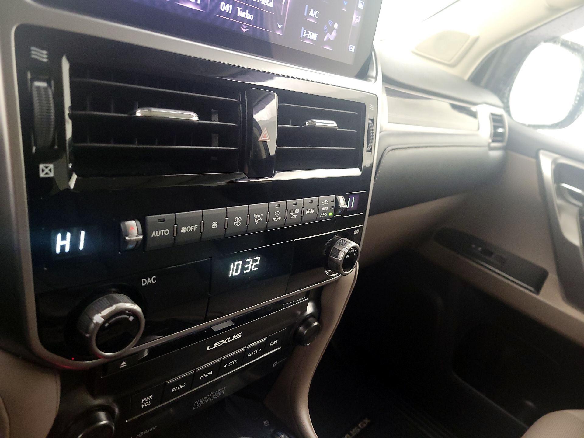 Thumbnail: 2022 Lexus GX - 17