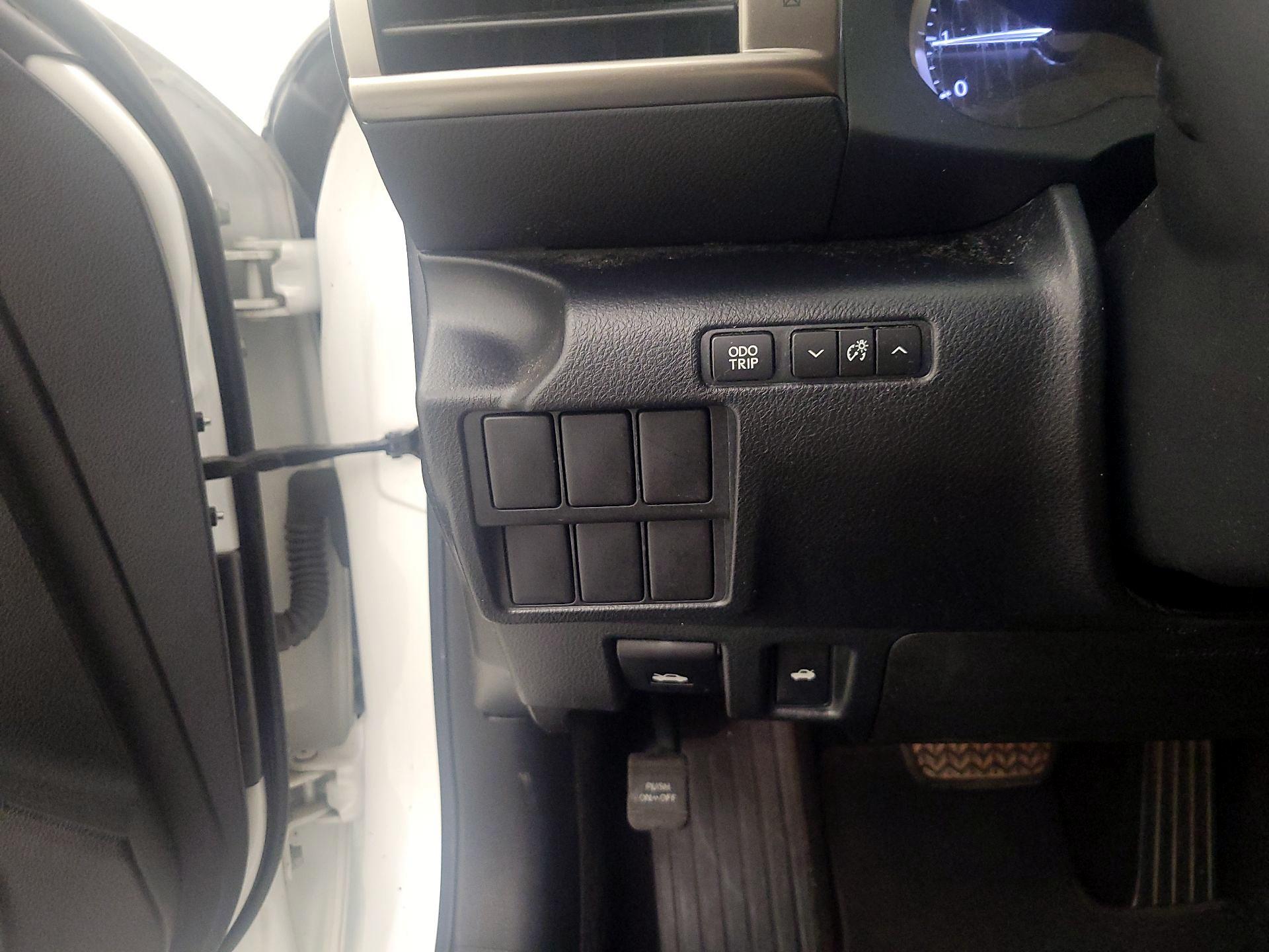 Thumbnail: 2015 Lexus IS - 13