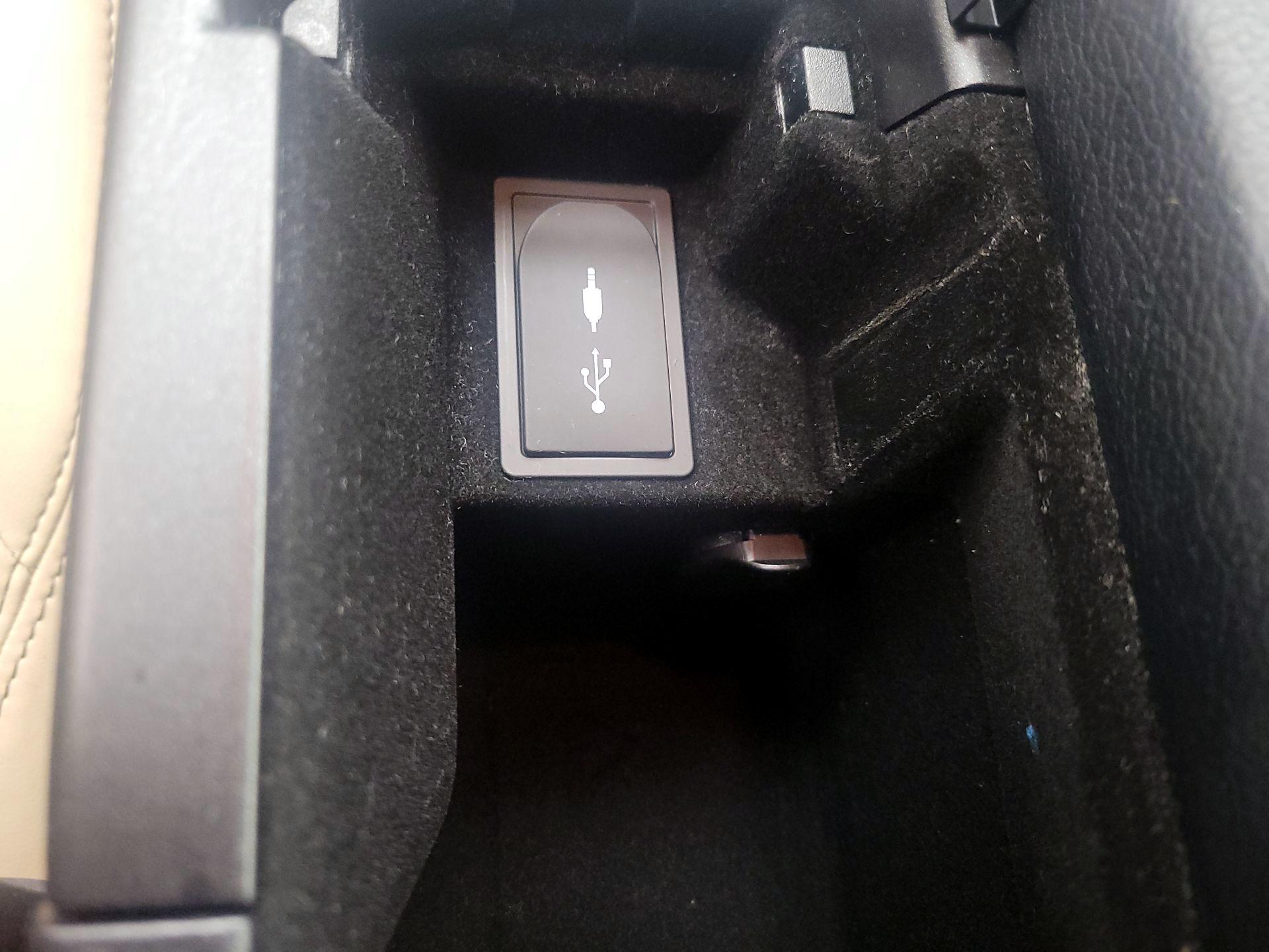 Thumbnail: 2015 Lexus IS - 18