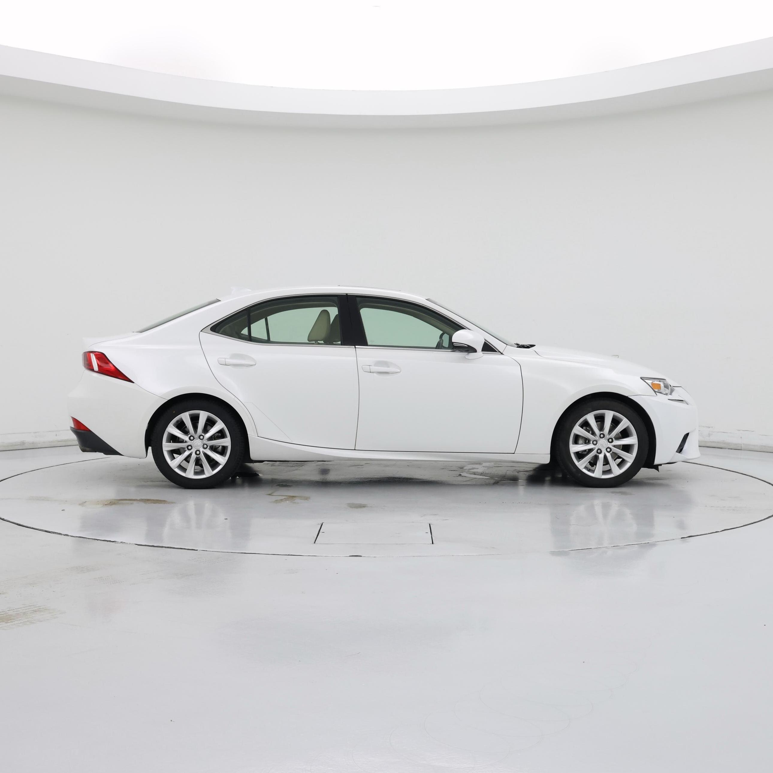 Thumbnail: 2015 Lexus IS - 7