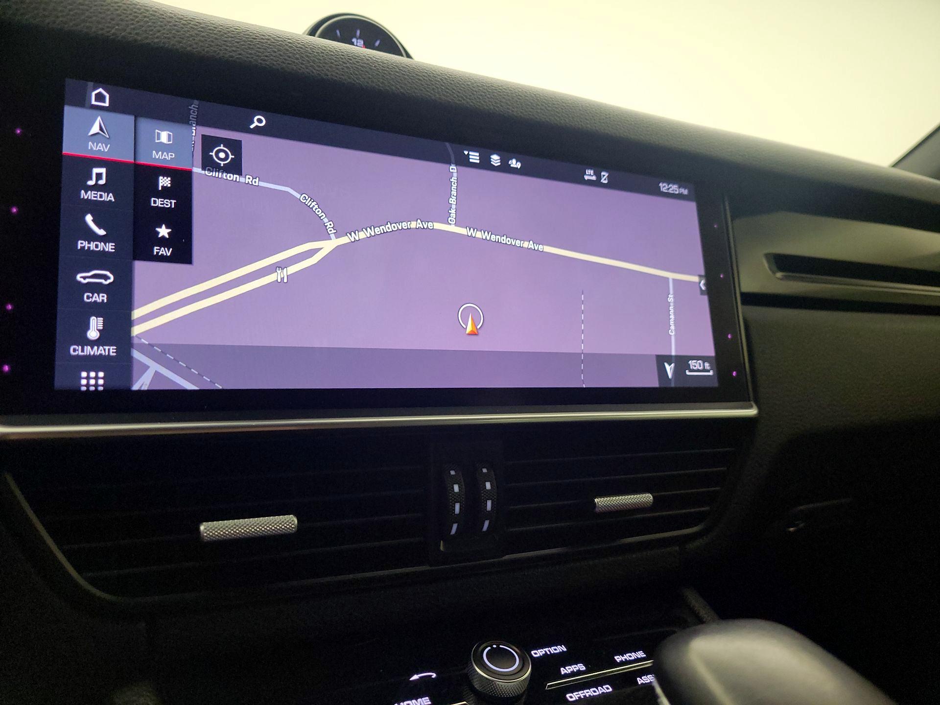 Thumbnail: 2020 Porsche Cayenne - 14