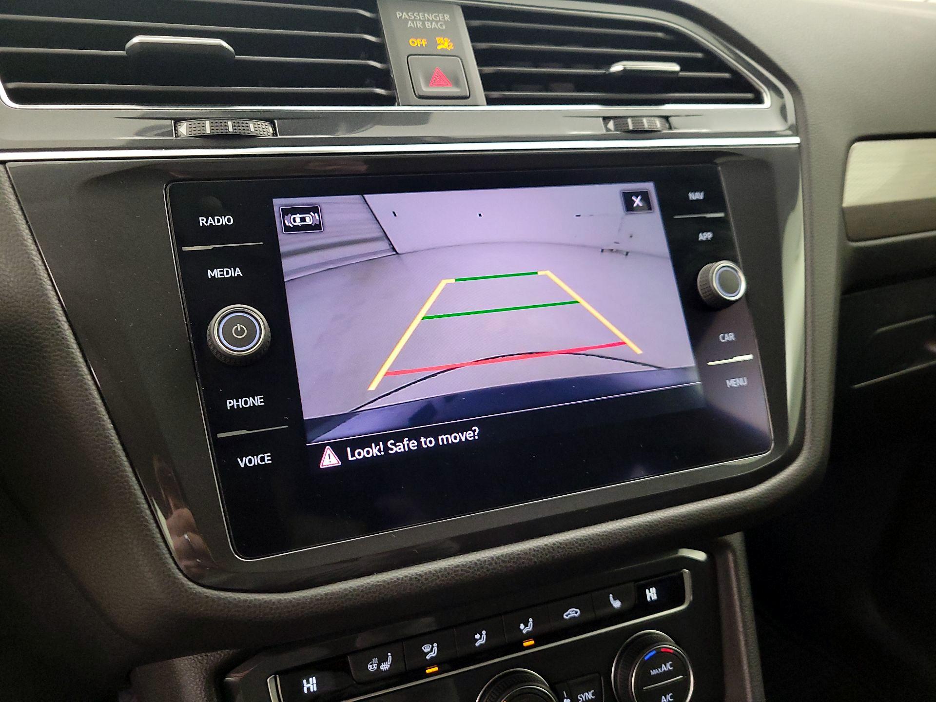 Thumbnail: 2021 Volkswagen Tiguan - 14