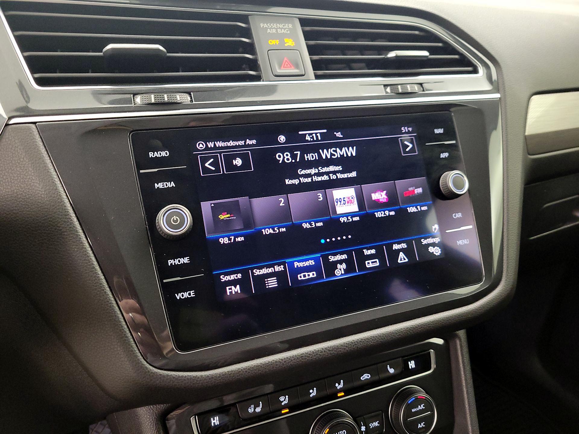 Thumbnail: 2021 Volkswagen Tiguan - 15