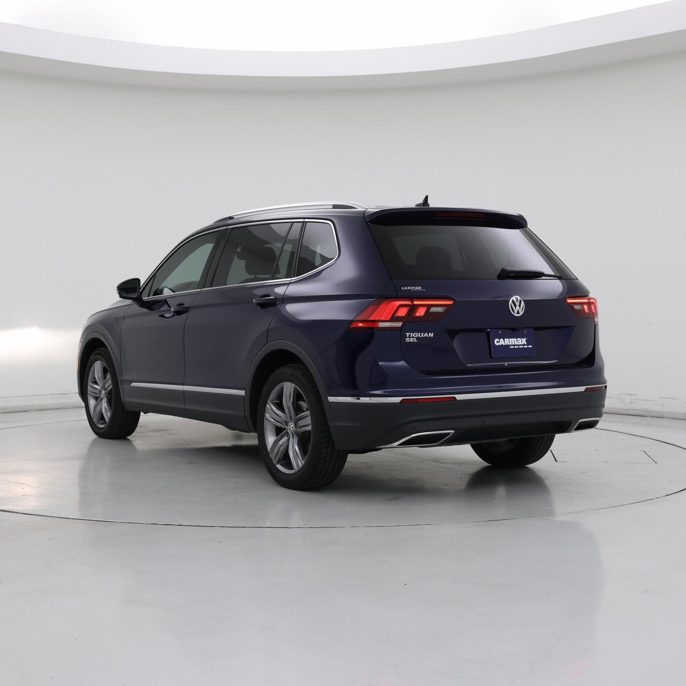 Thumbnail: 2021 Volkswagen Tiguan - 2