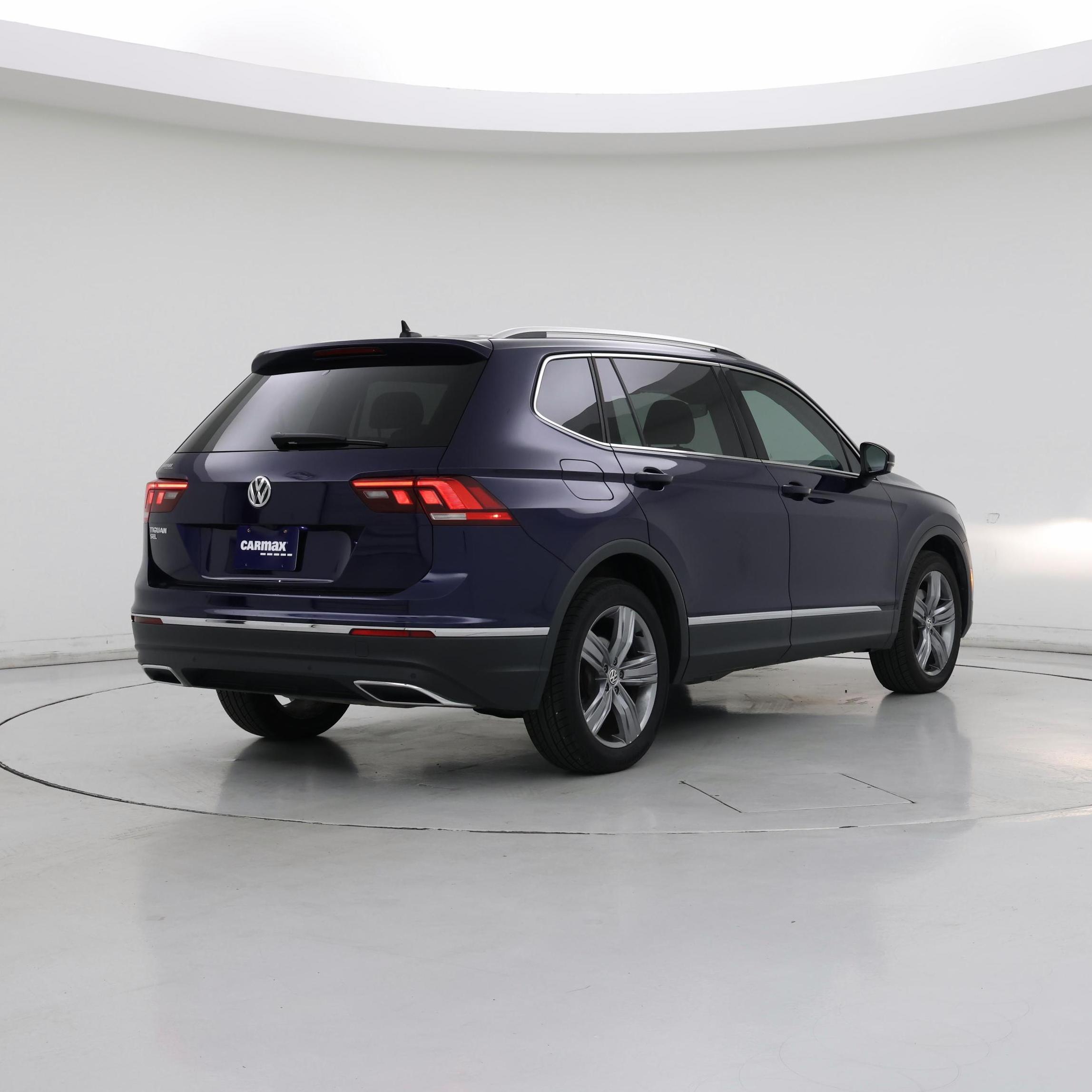 Thumbnail: 2021 Volkswagen Tiguan - 8