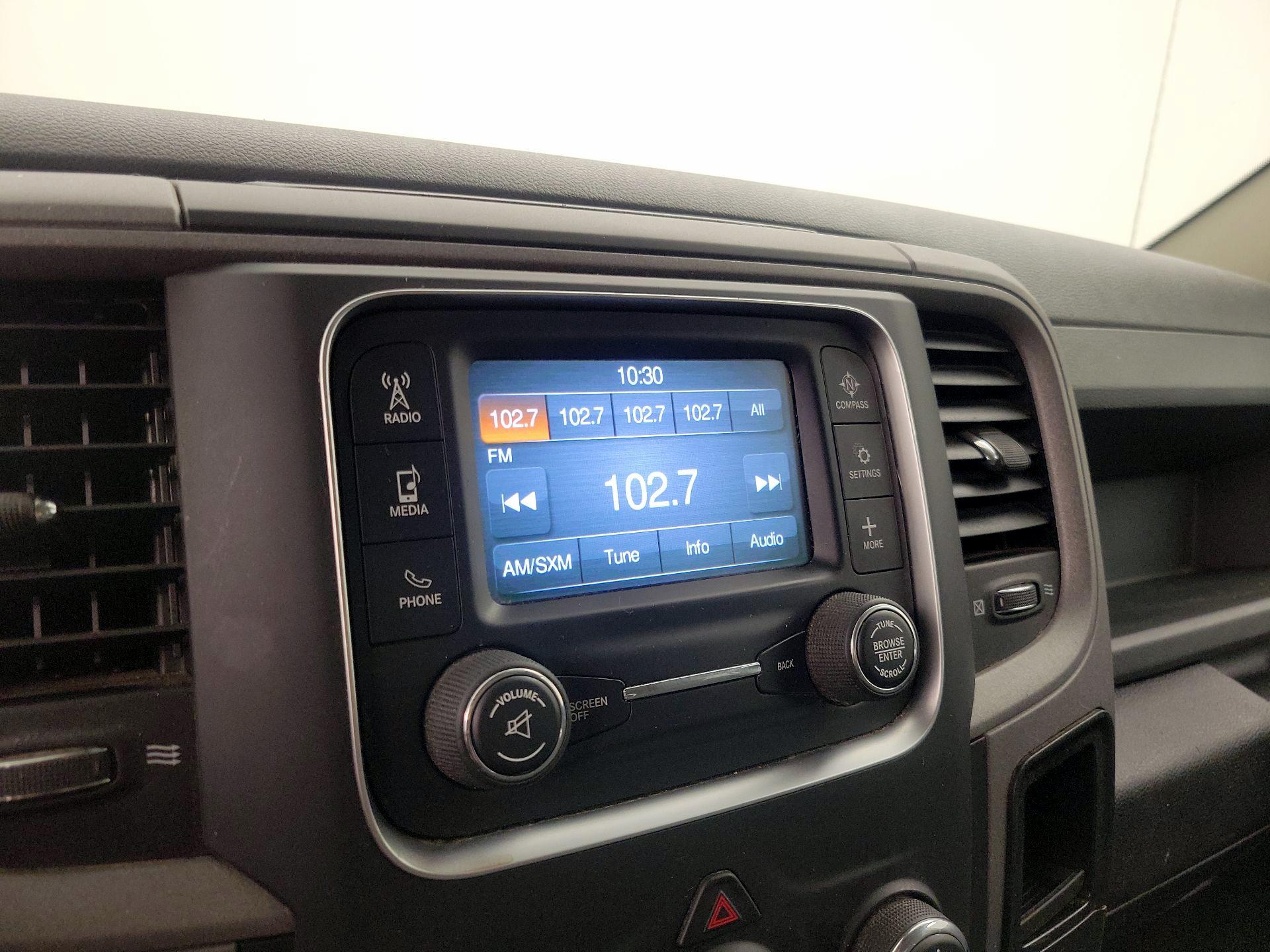 Thumbnail: 2019 RAM 1500 Classic - 15