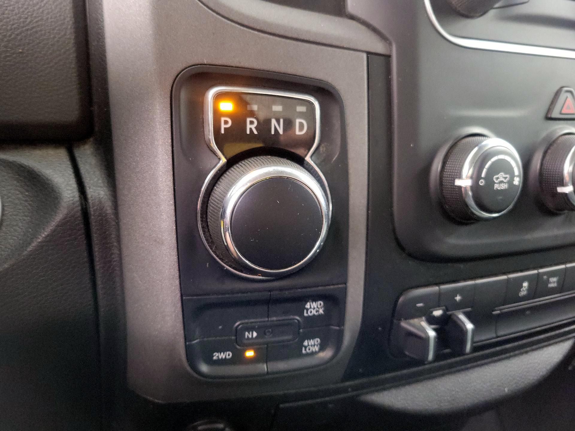 Thumbnail: 2019 RAM 1500 Classic - 17