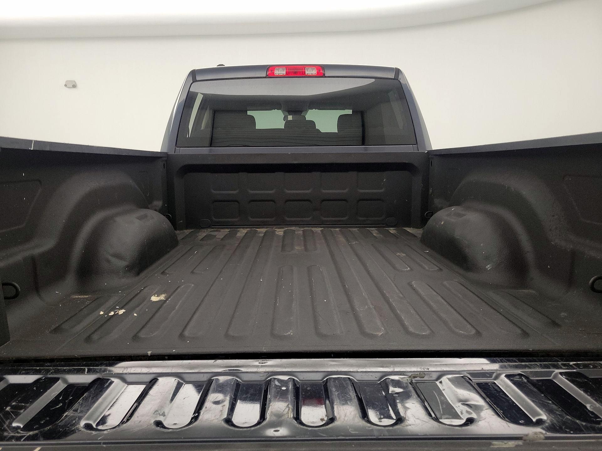 Thumbnail: 2019 RAM 1500 Classic - 20