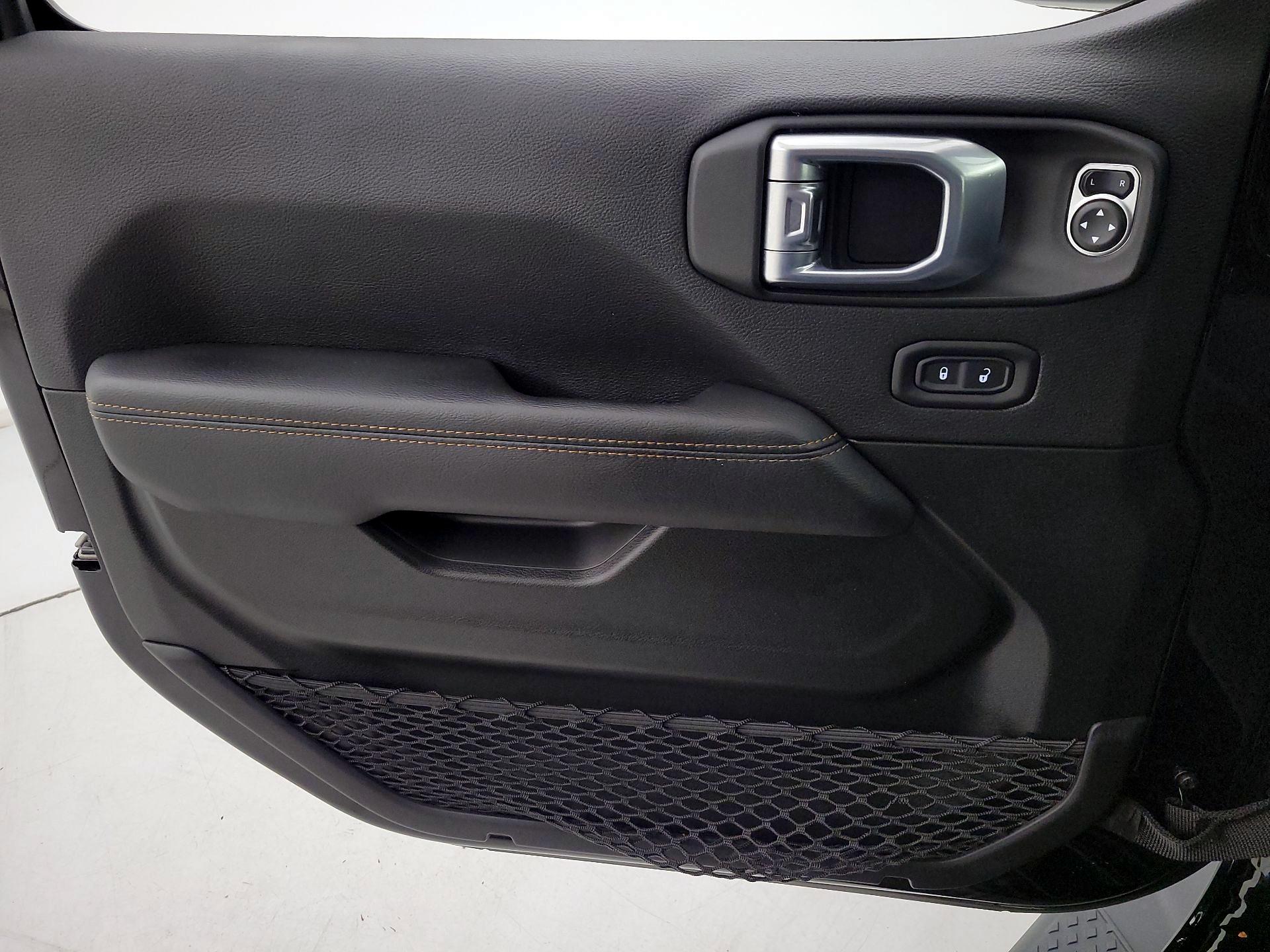 Thumbnail: 2021 Jeep Gladiator - 12