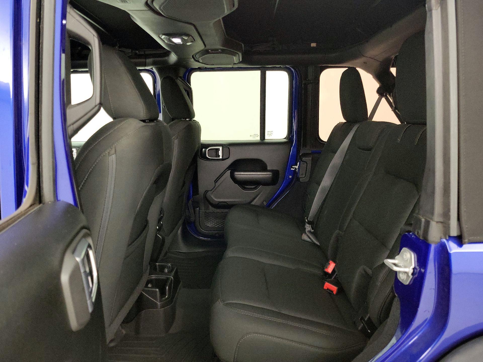 Thumbnail: 2018 Jeep Wrangler - 19