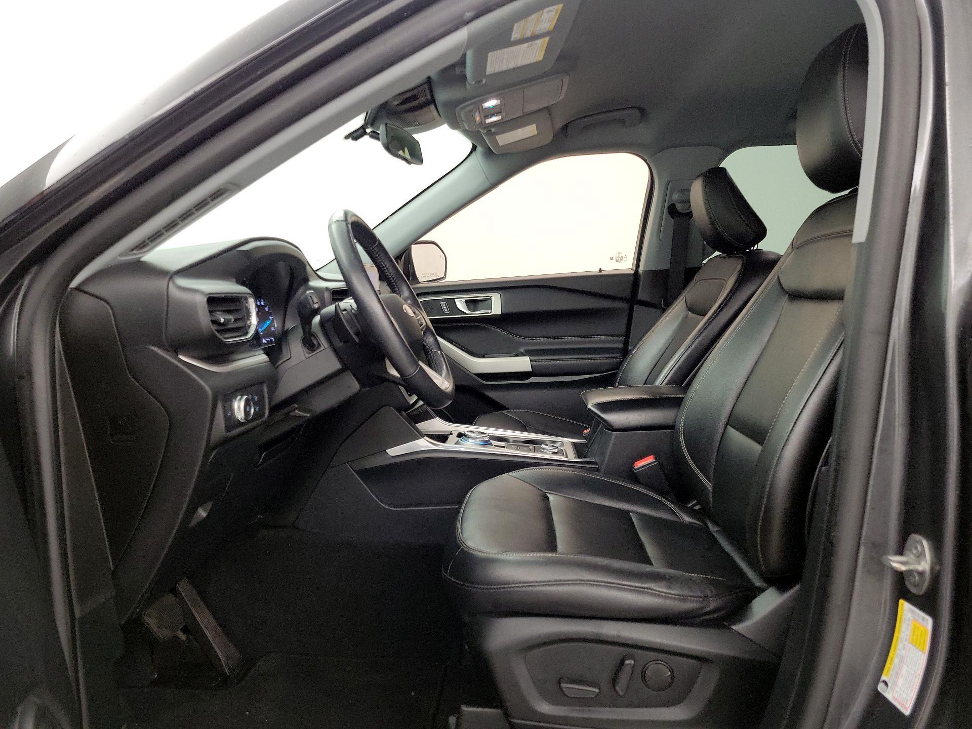 Thumbnail: 2020 Ford Explorer - 11