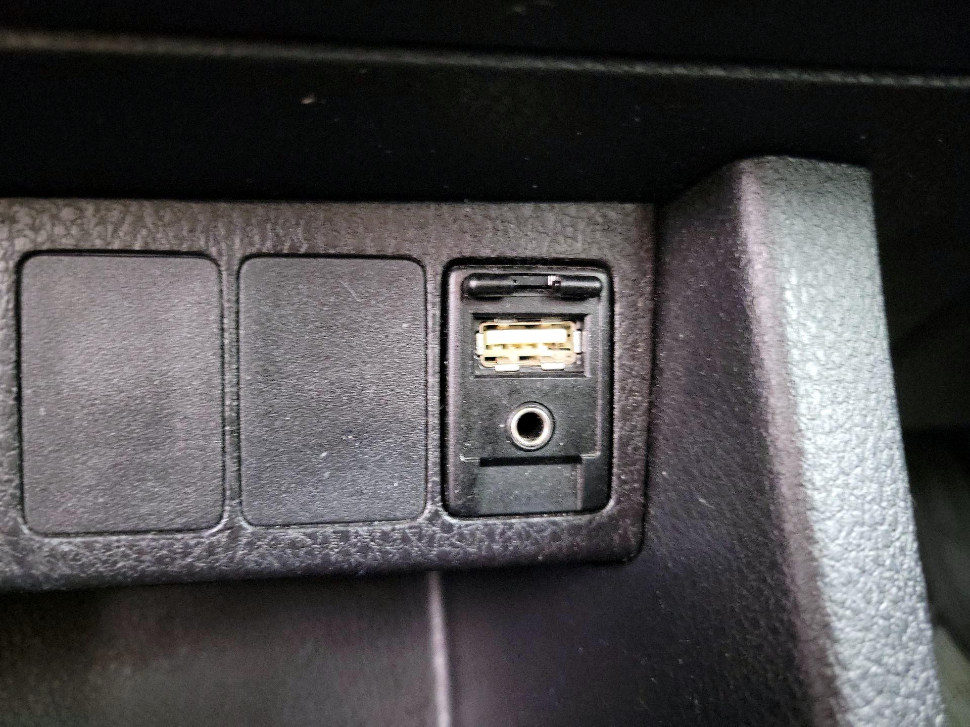 Thumbnail: 2017 Toyota Corolla - 18