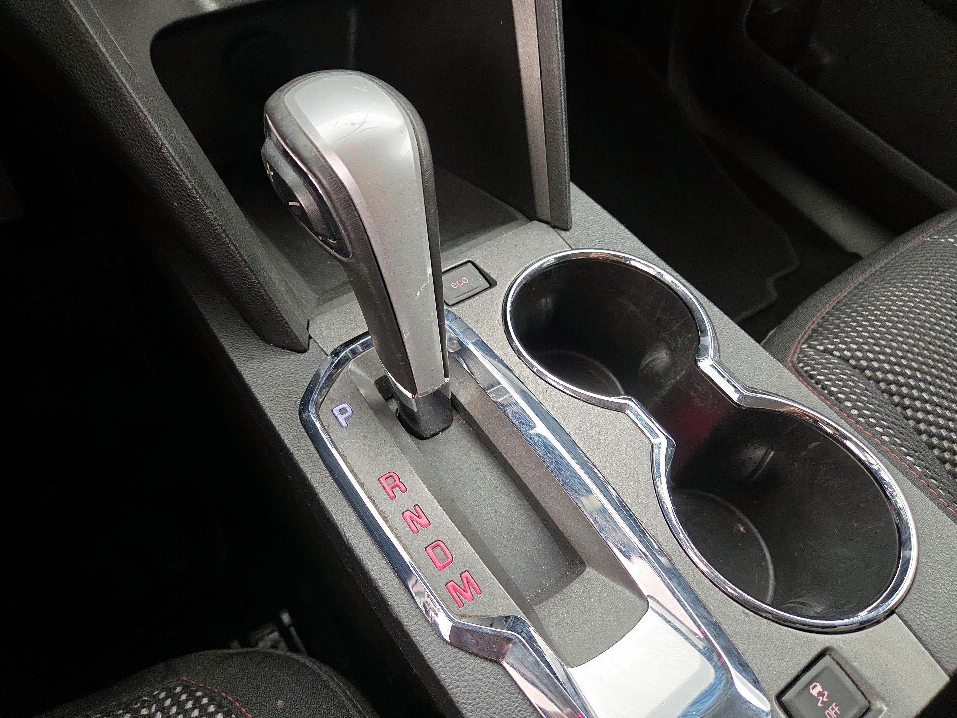 Thumbnail: 2015 GMC Terrain - 16