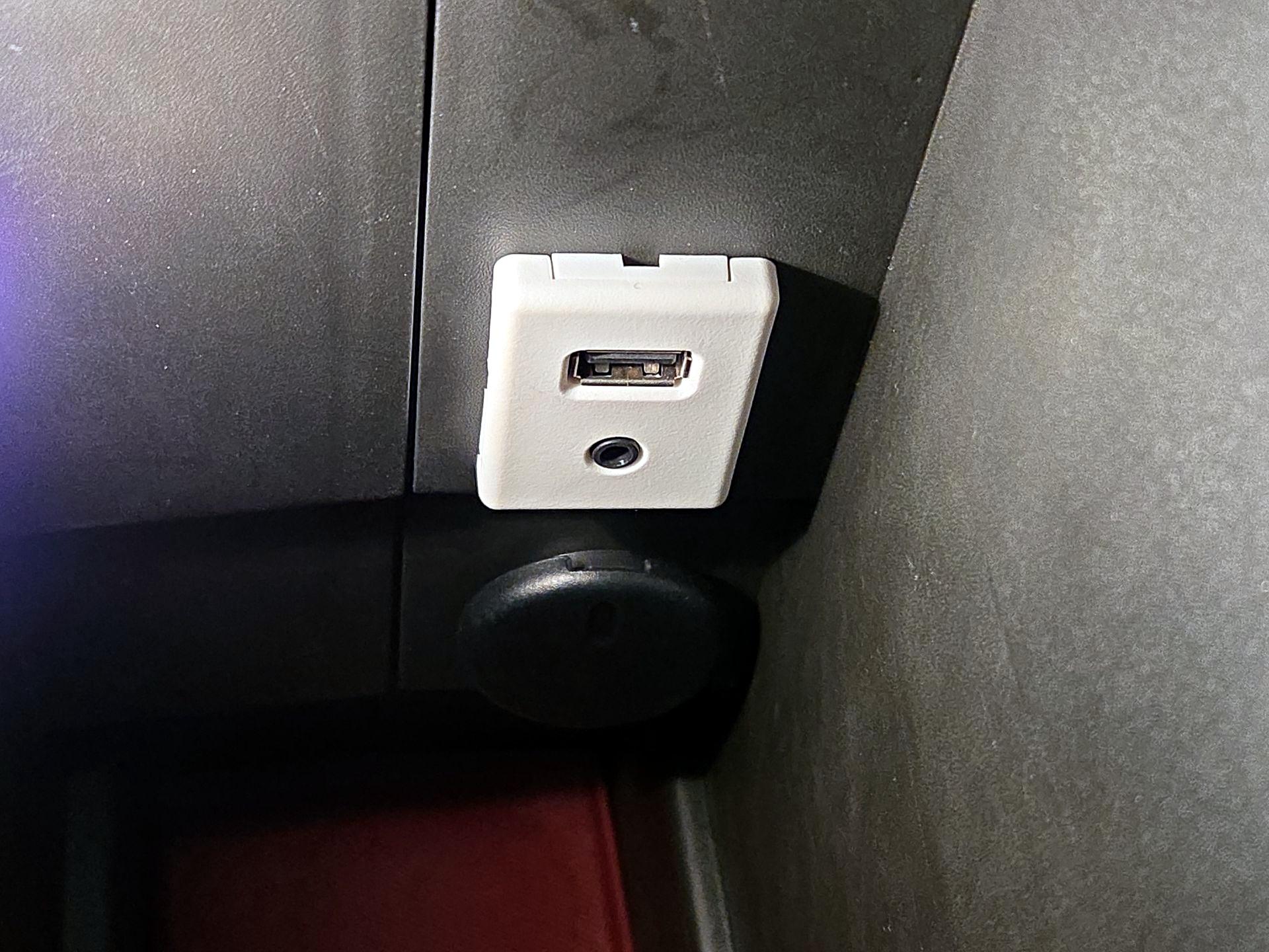 Thumbnail: 2015 GMC Terrain - 17