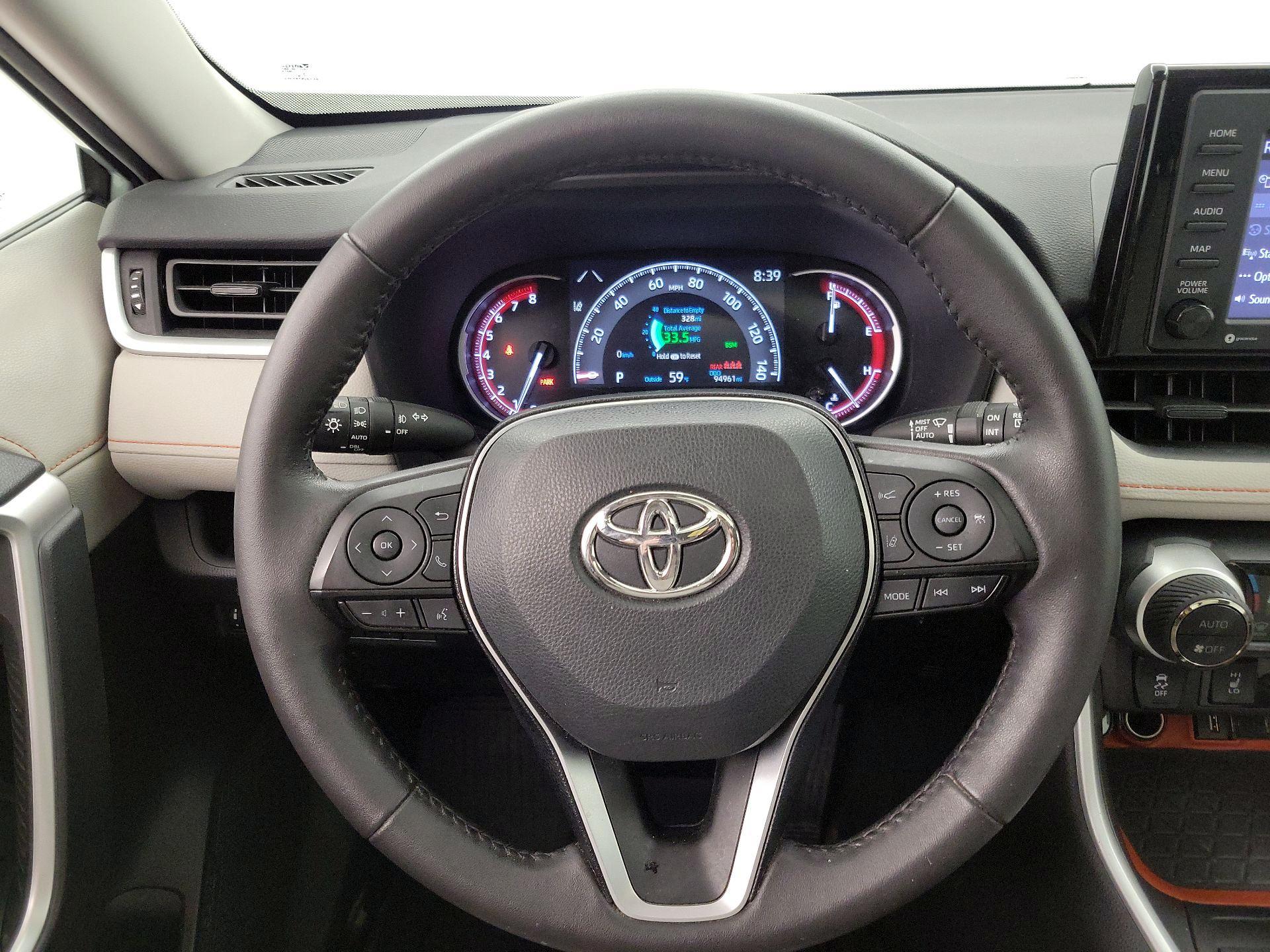 Thumbnail: 2022 Toyota RAV4 - 10