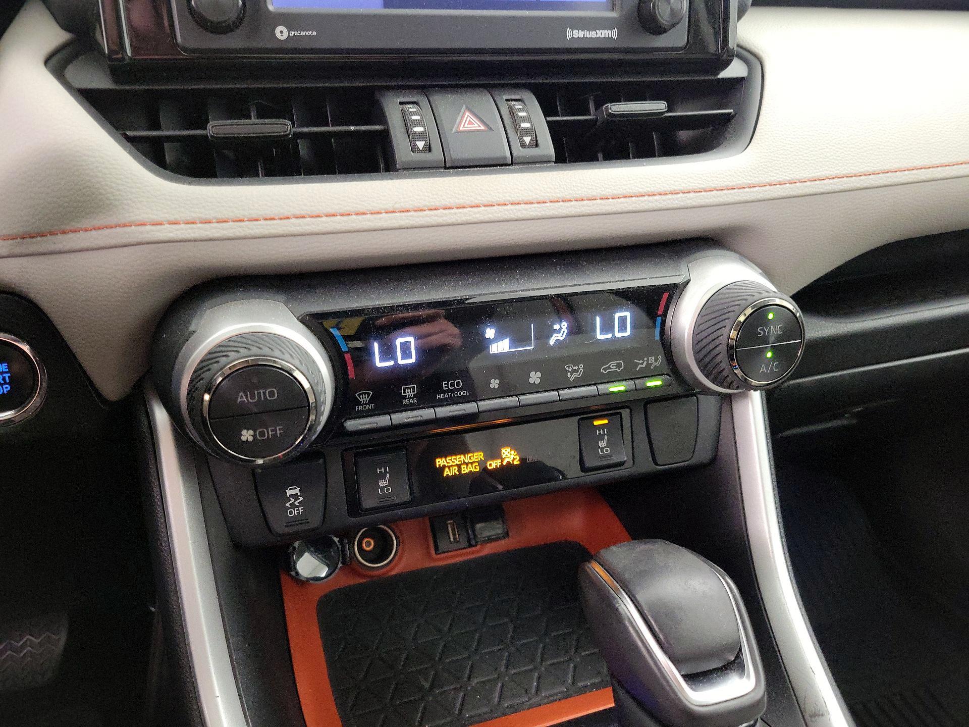 Thumbnail: 2022 Toyota RAV4 - 16