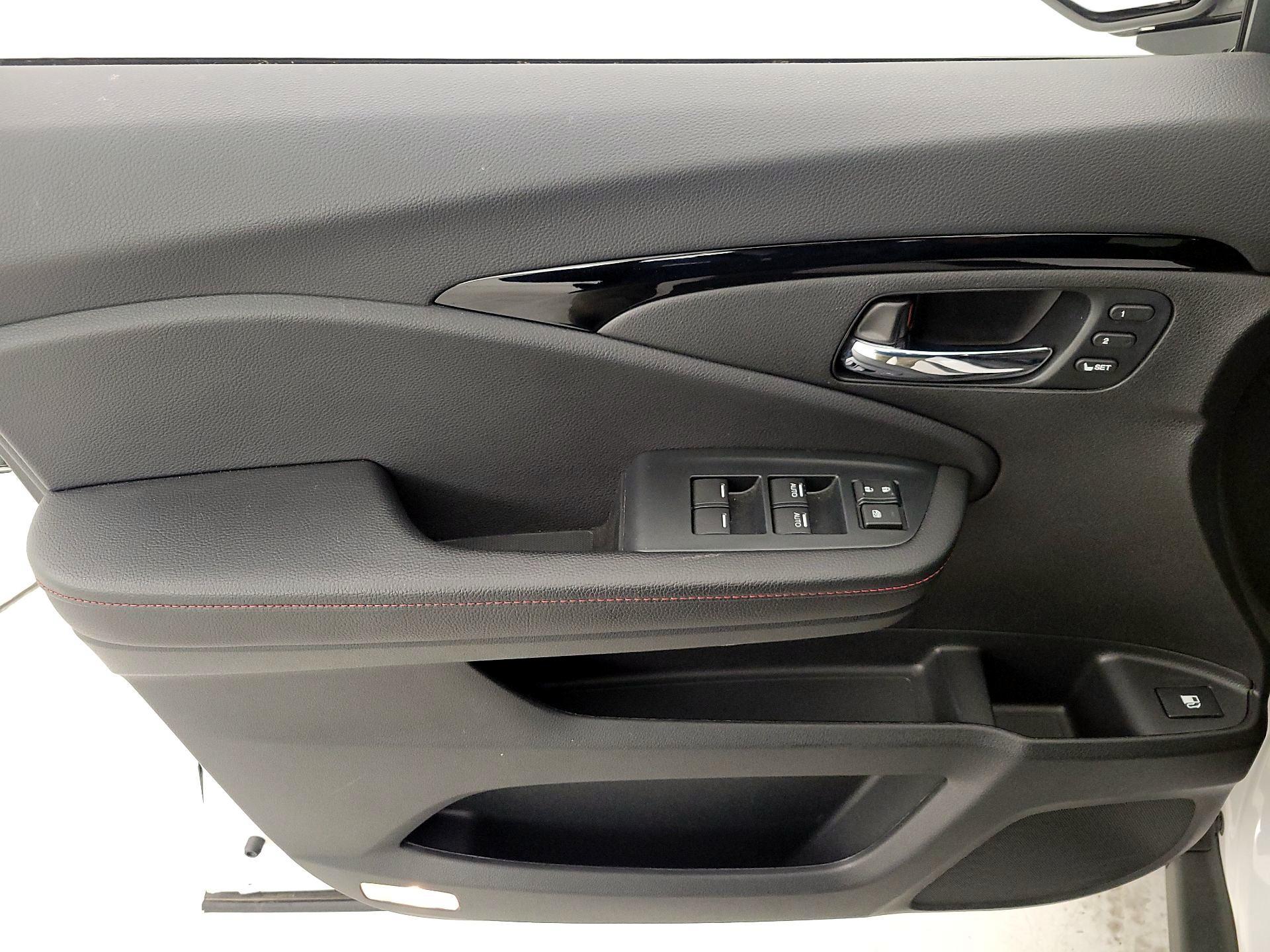 Thumbnail: 2023 Honda Ridgeline - 12