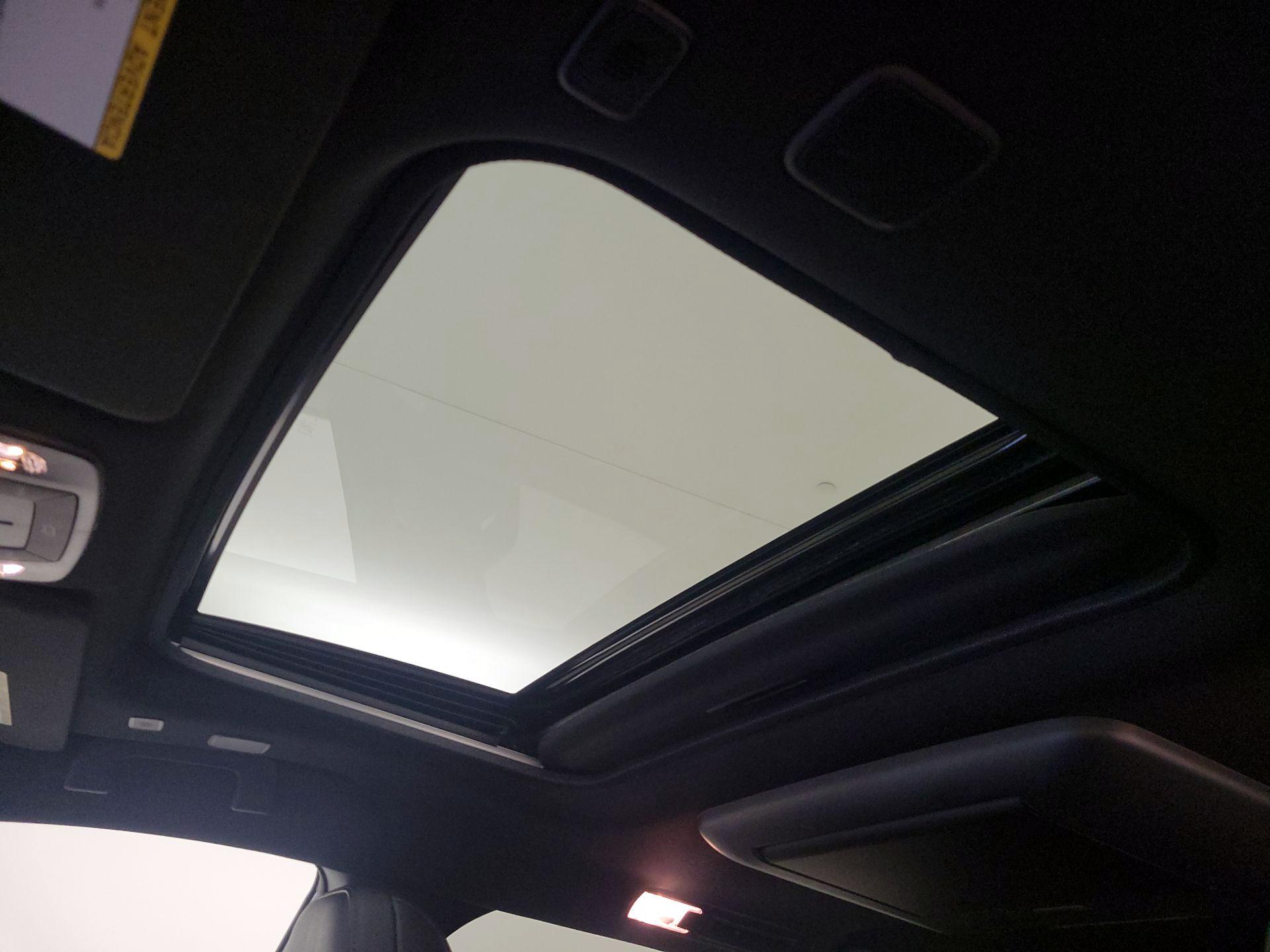 Thumbnail: 2025 Toyota Sienna - 19