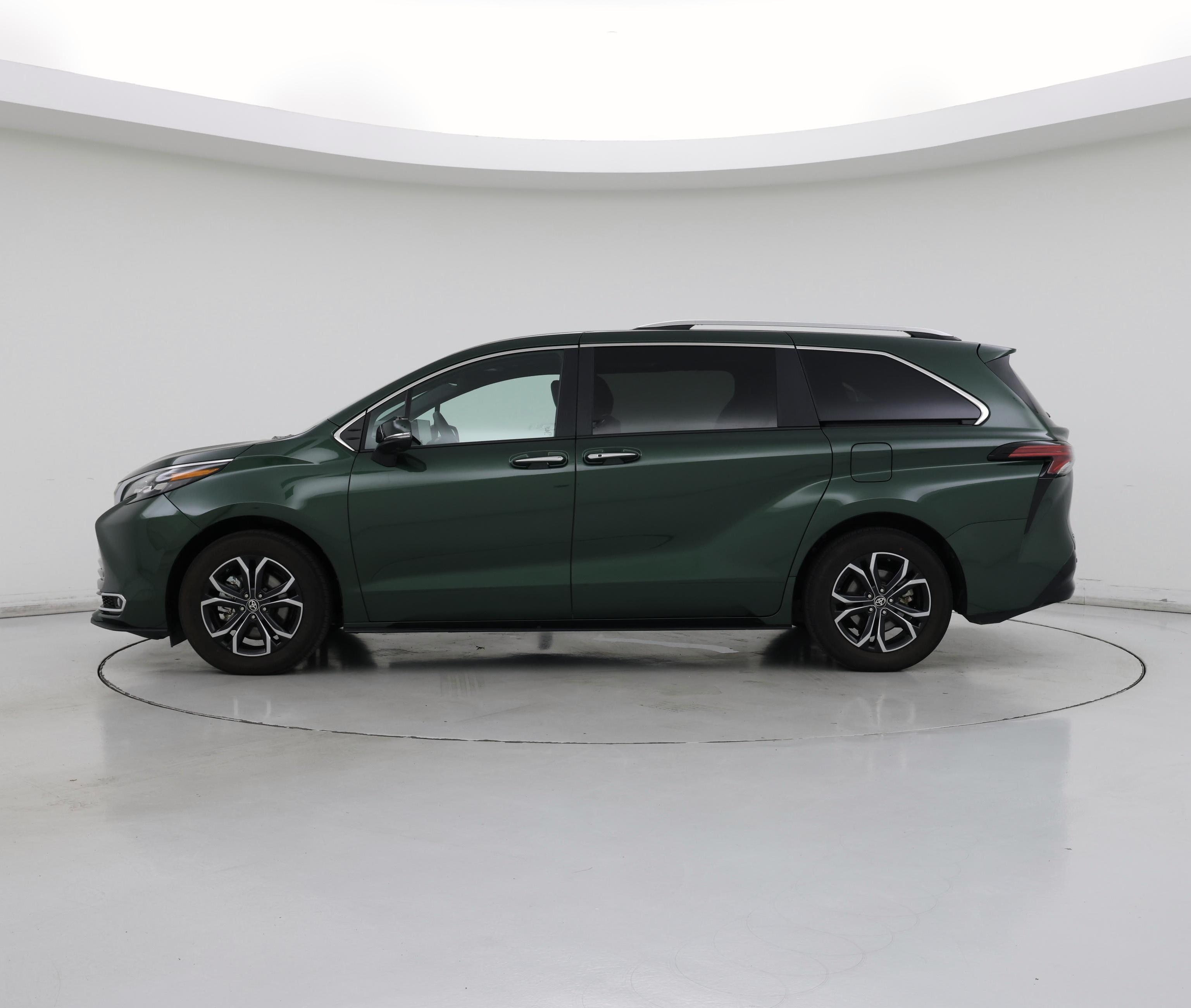 Thumbnail: 2025 Toyota Sienna - 3