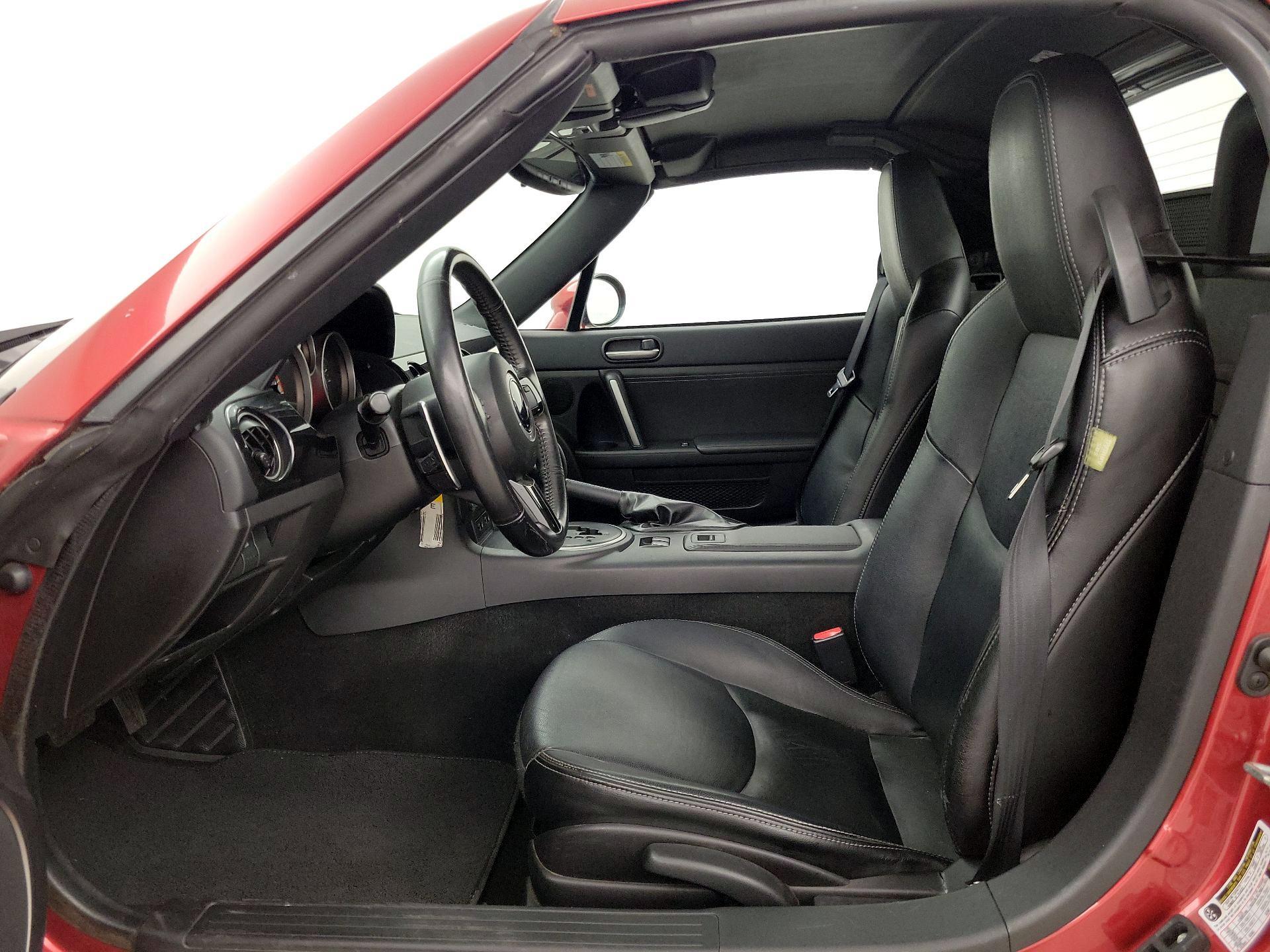 Thumbnail: 2015 Mazda MX-5 Miata - 11