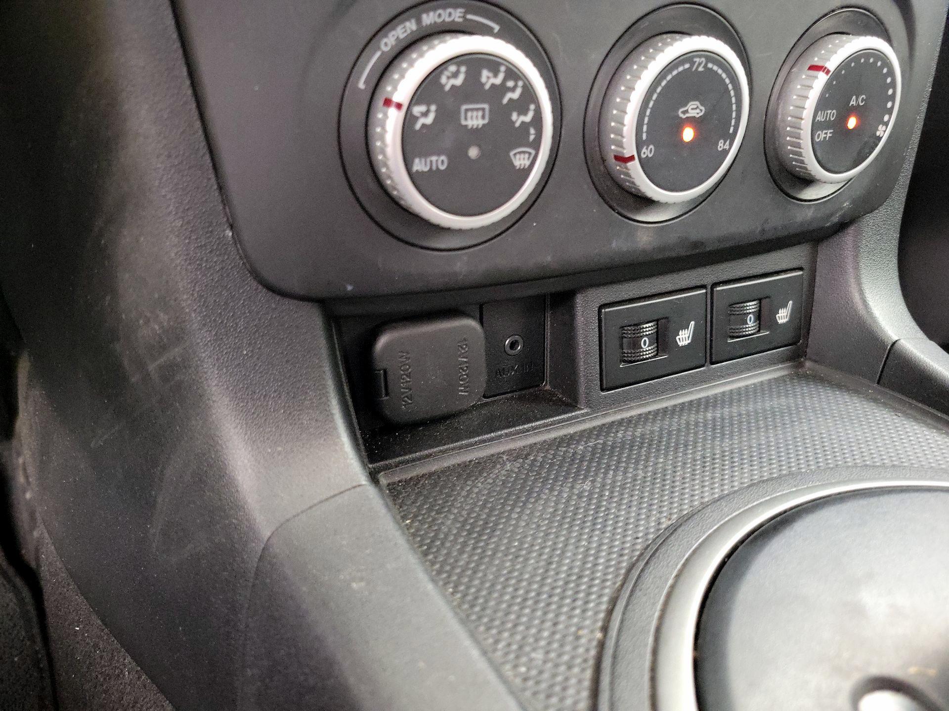 Thumbnail: 2015 Mazda MX-5 Miata - 17