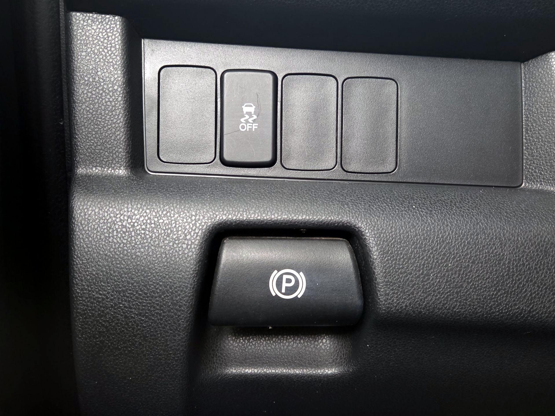 Thumbnail: 2015 Honda Pilot - 13