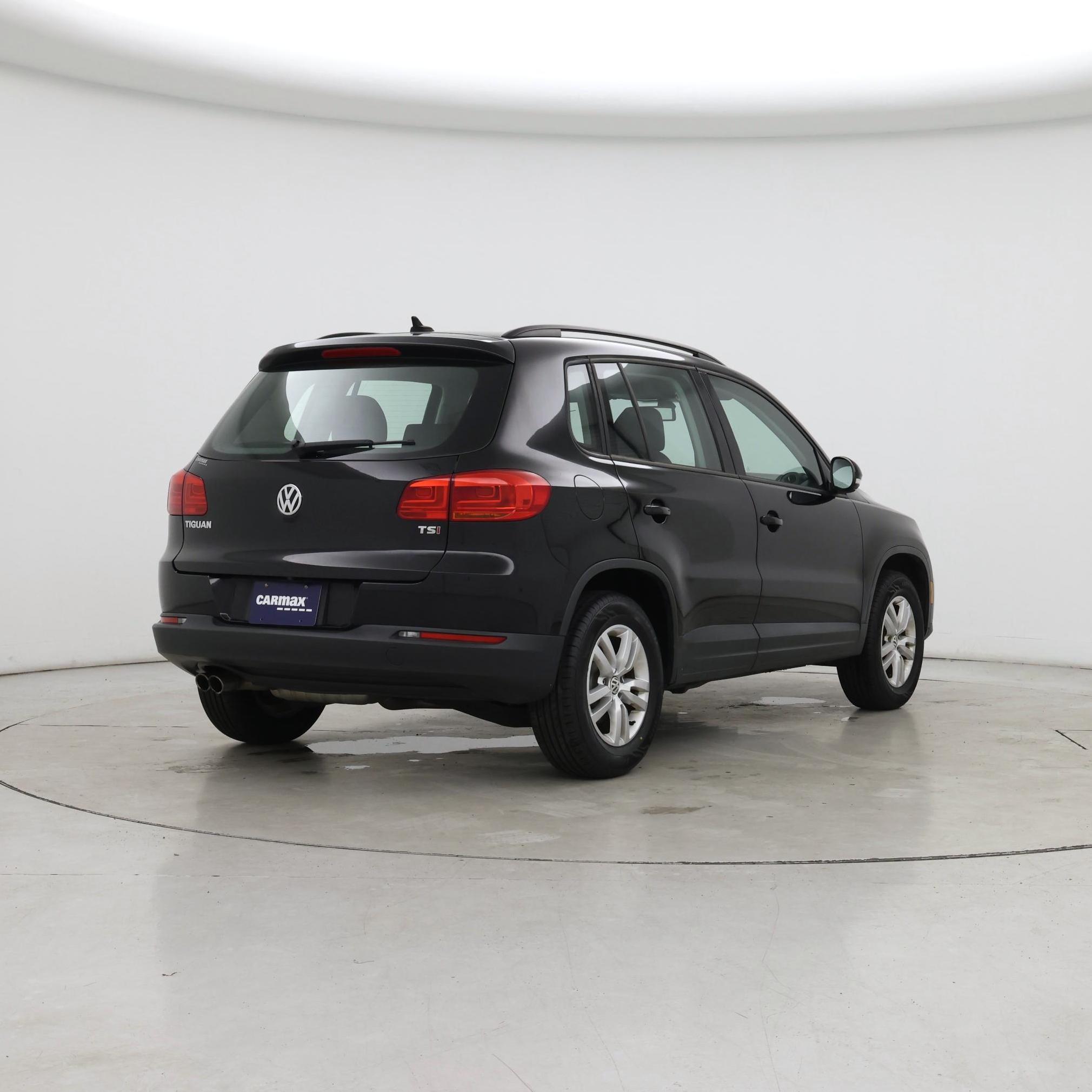 Thumbnail: 2017 Volkswagen Tiguan - 8