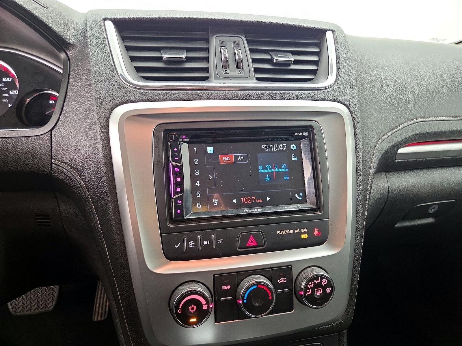 2016 GMC Acadia SLE-1 - Photo 16