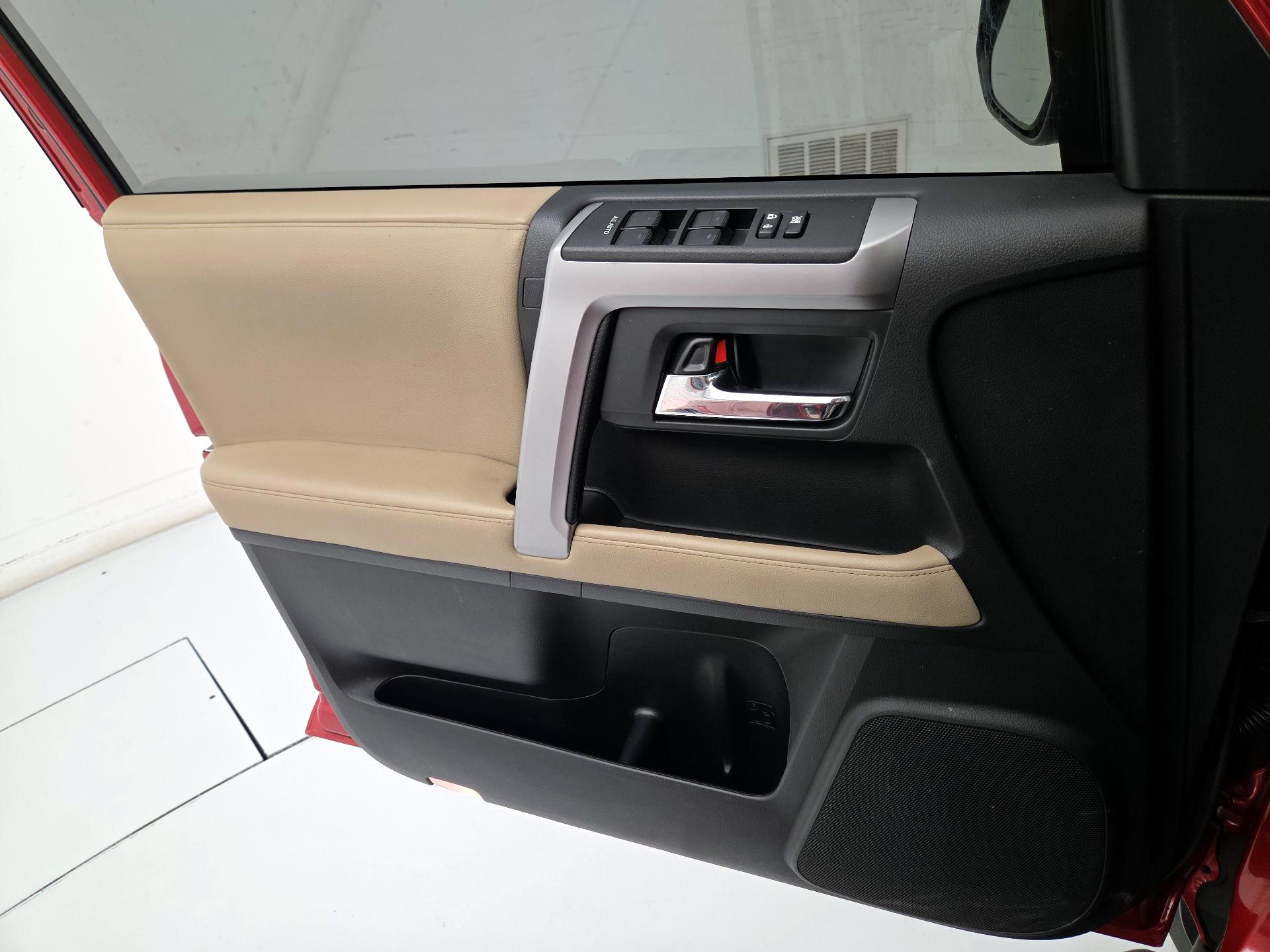 Thumbnail: 2021 Toyota 4Runner - 12