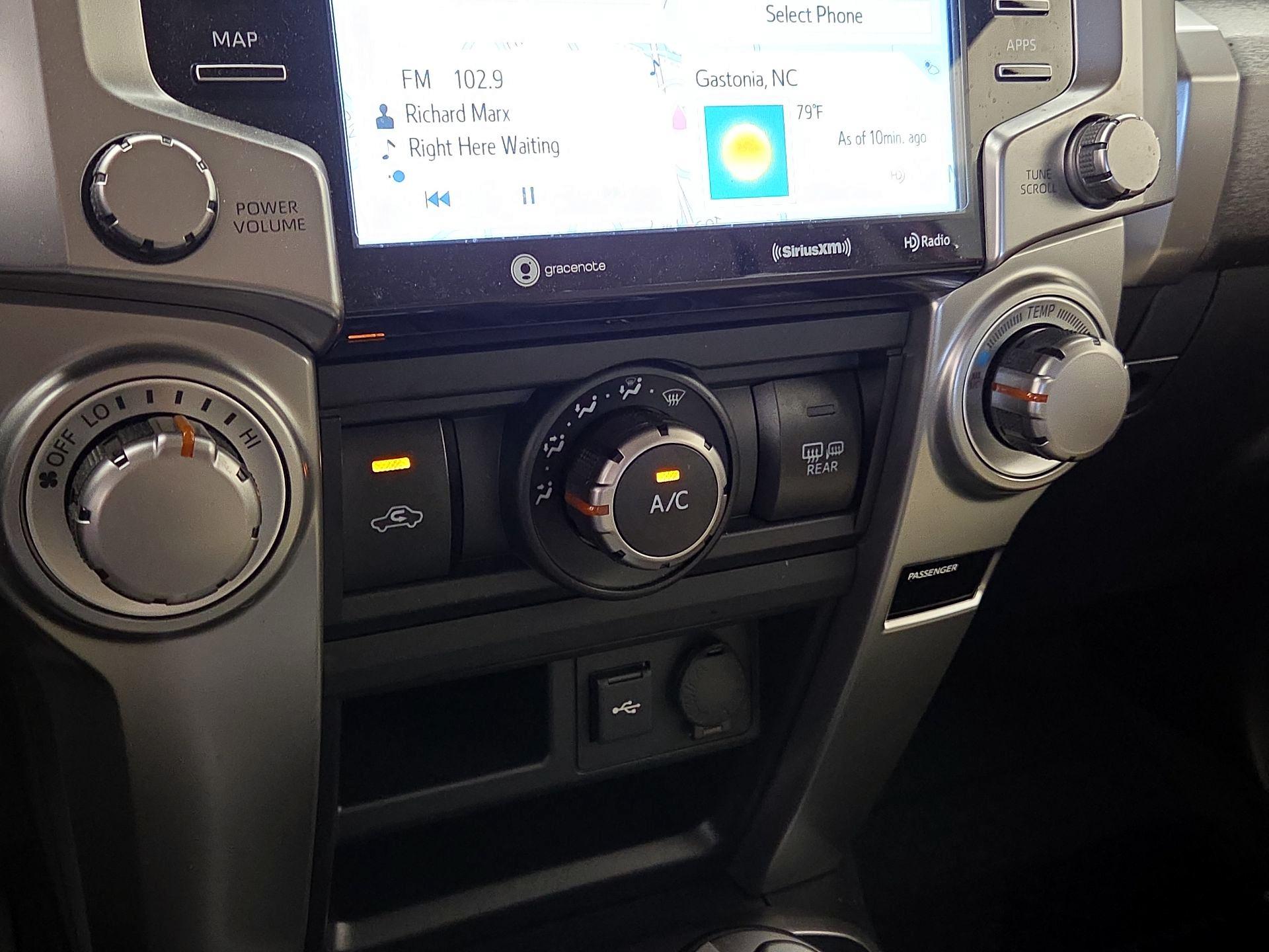 Thumbnail: 2021 Toyota 4Runner - 16