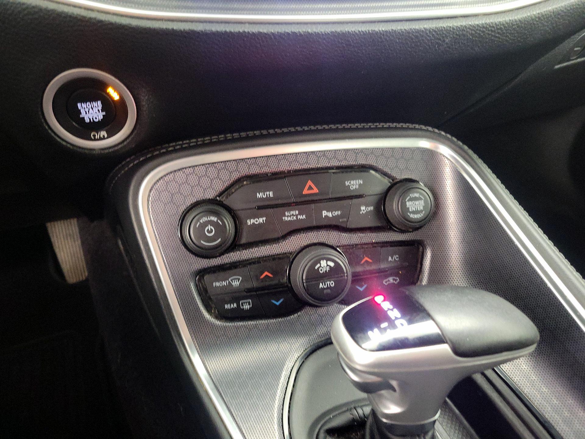 Thumbnail: 2017 Dodge Challenger - 16