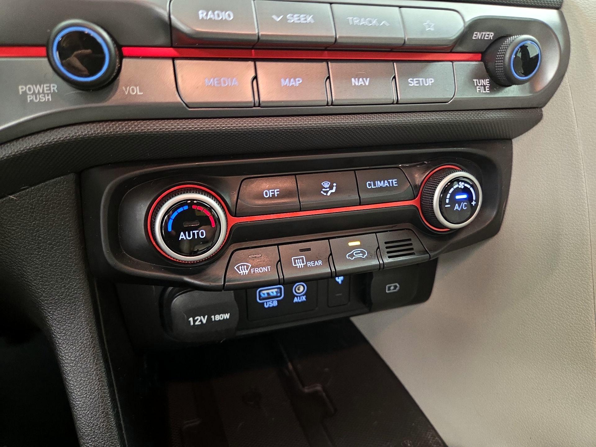 Thumbnail: 2019 Hyundai Veloster - 17