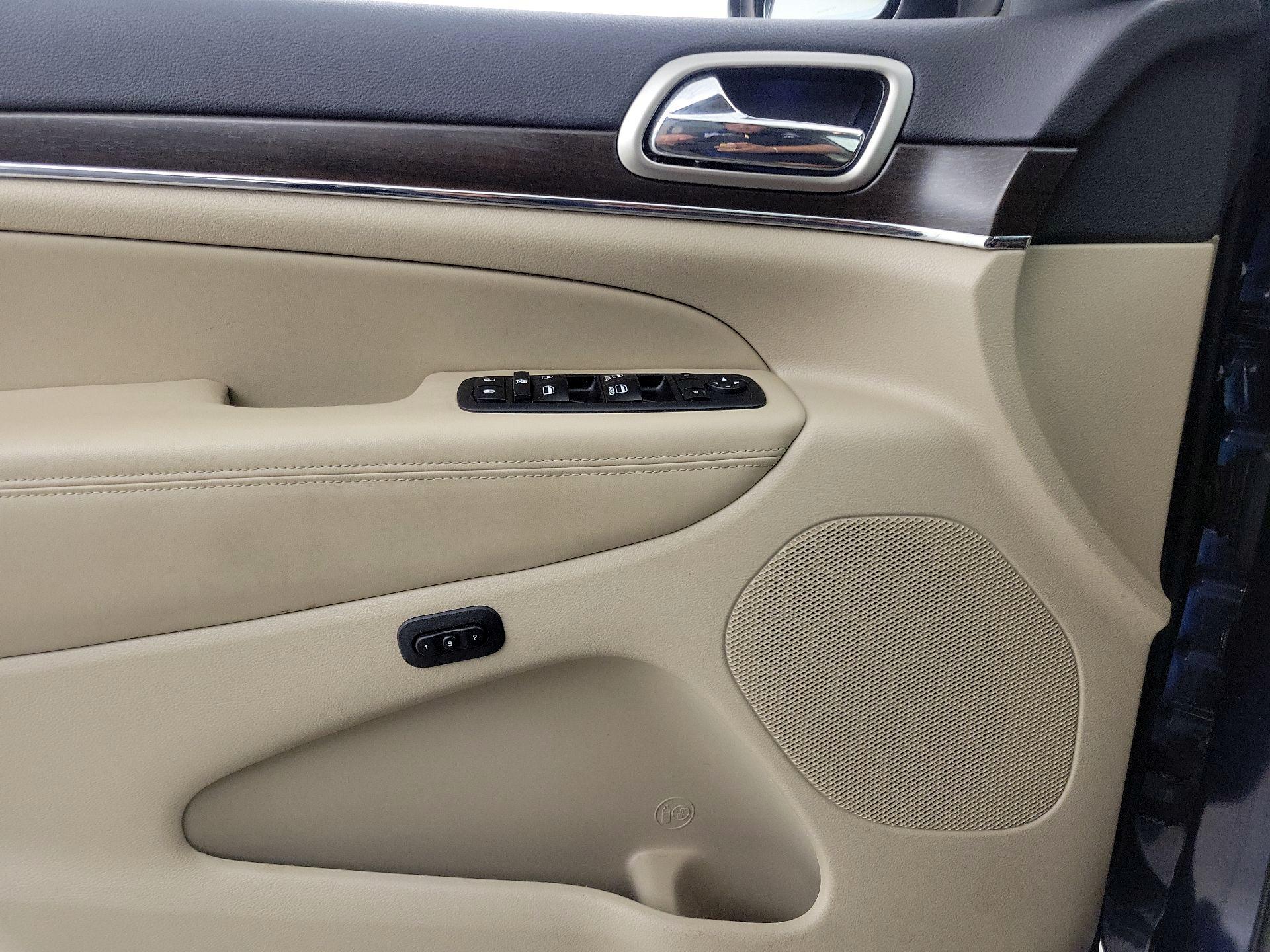 Thumbnail: 2017 Jeep Grand Cherokee - 12