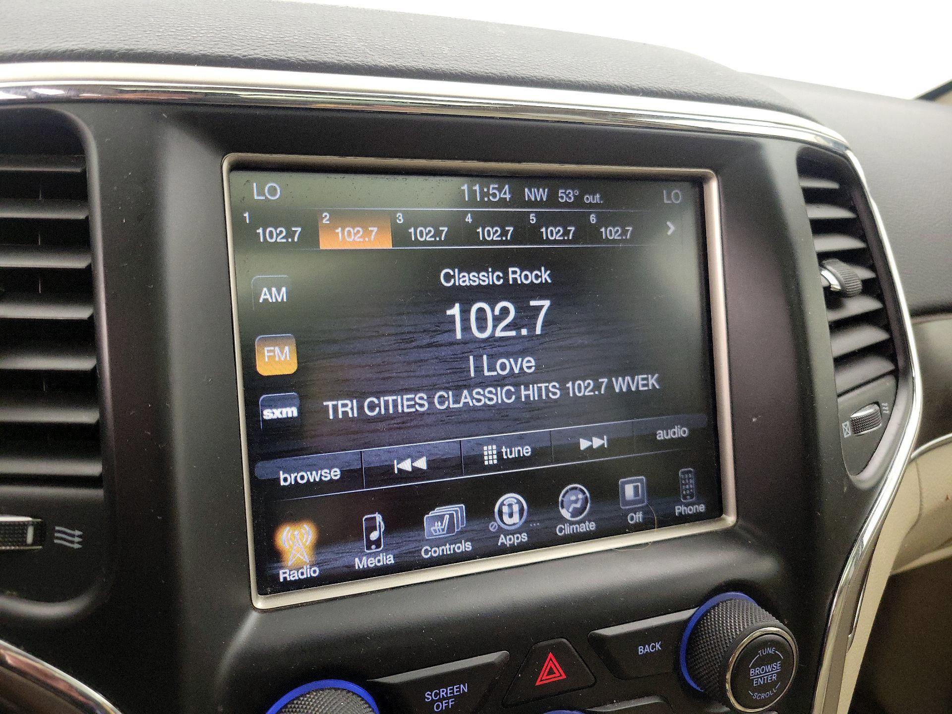 Thumbnail: 2017 Jeep Grand Cherokee - 15