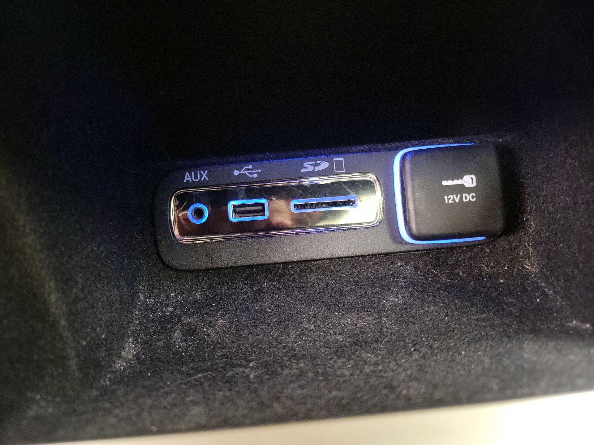 Thumbnail: 2017 Jeep Grand Cherokee - 18