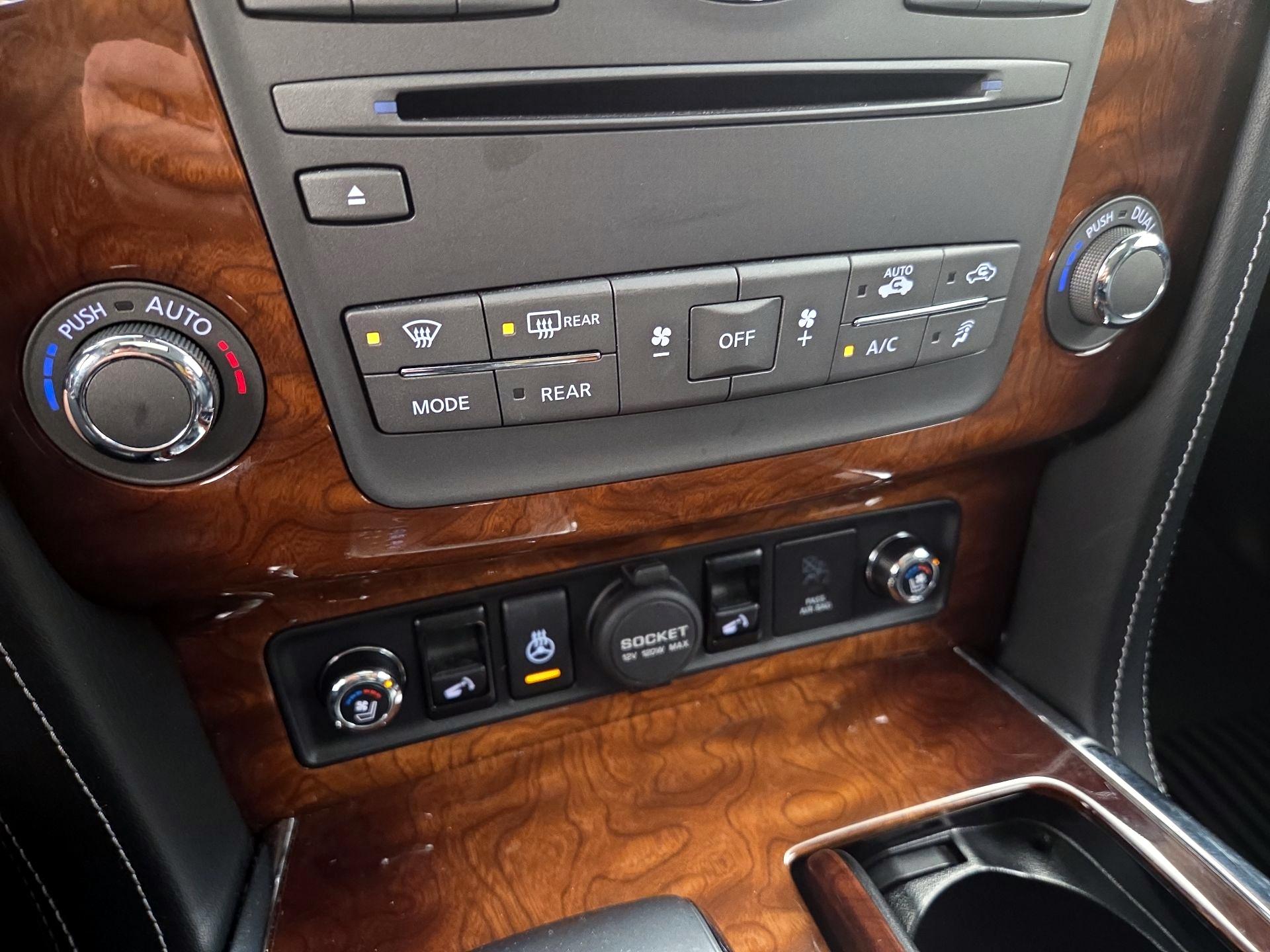 Thumbnail: 2017 INFINITI QX80 - 17