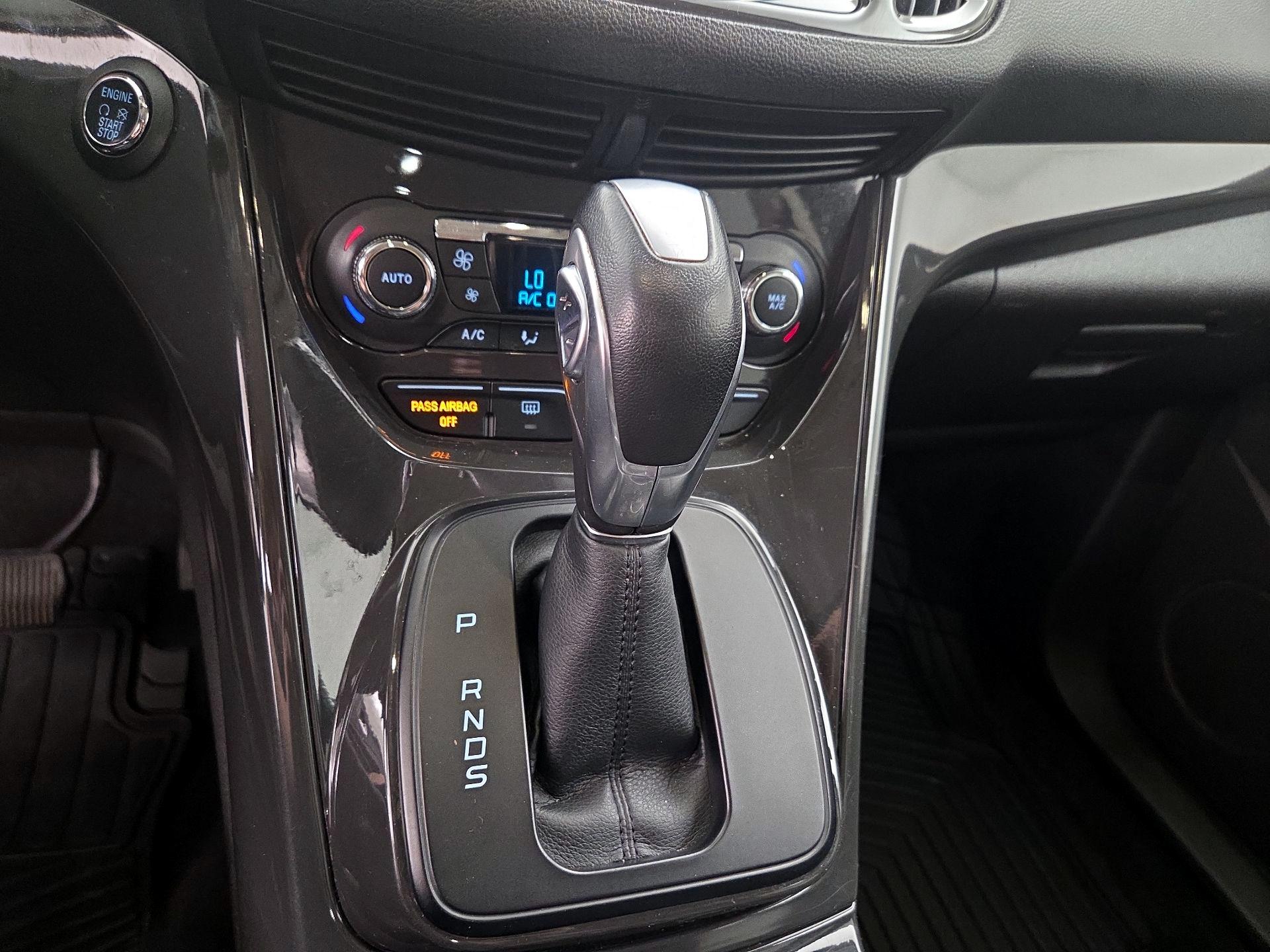 Thumbnail: 2015 Ford Escape - 18