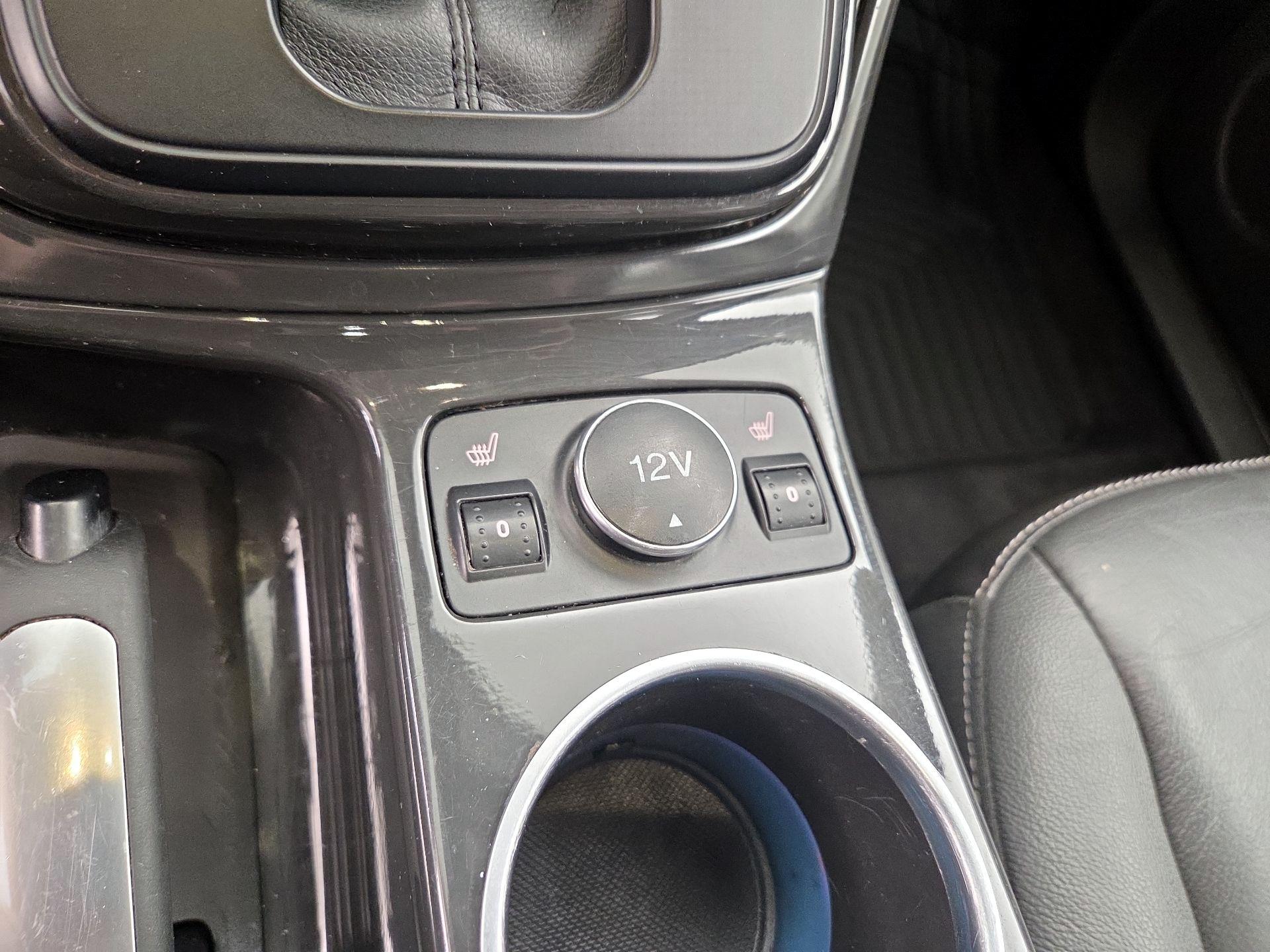 Thumbnail: 2015 Ford Escape - 19