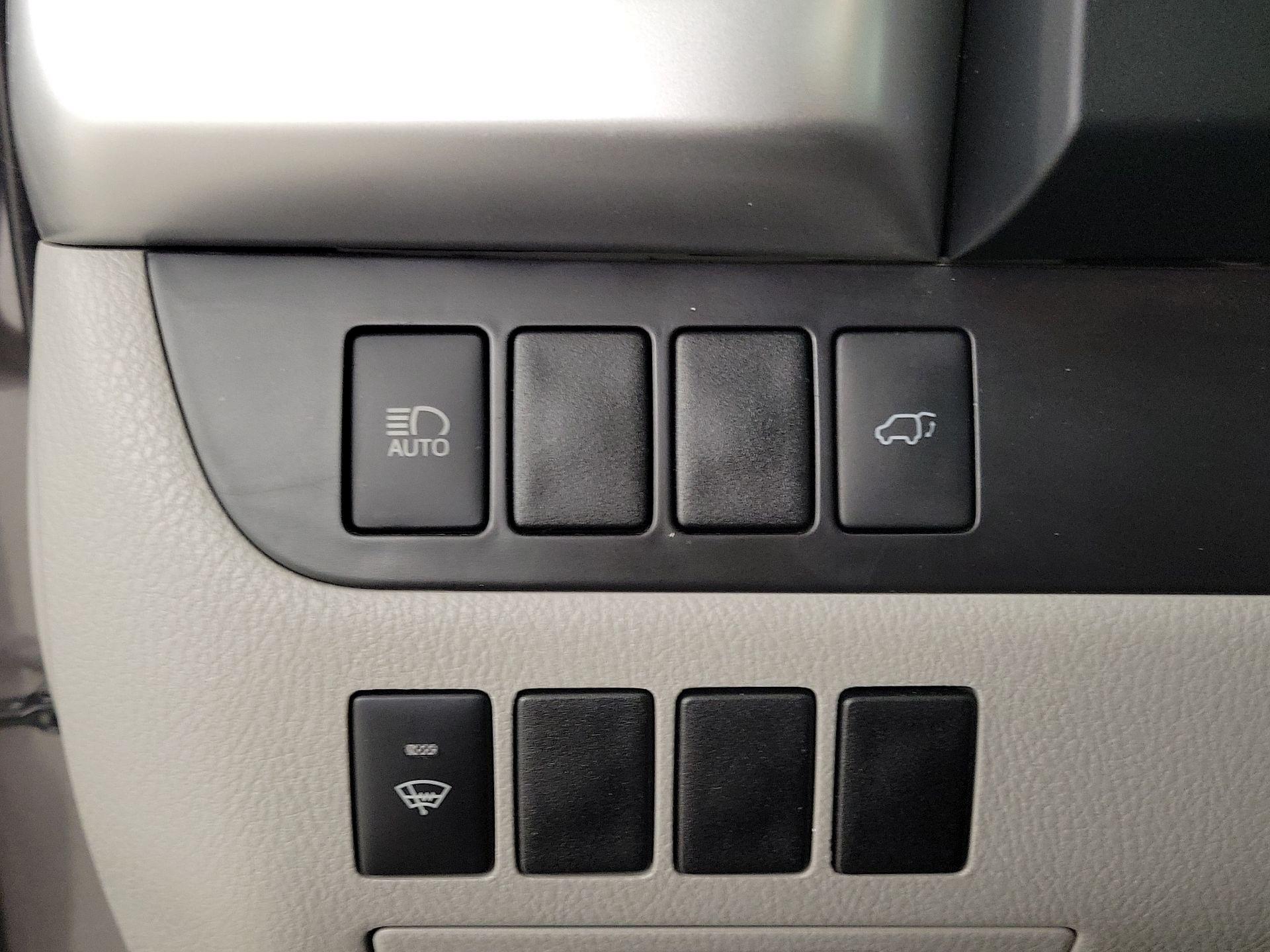 Thumbnail: 2019 Toyota Highlander - 13