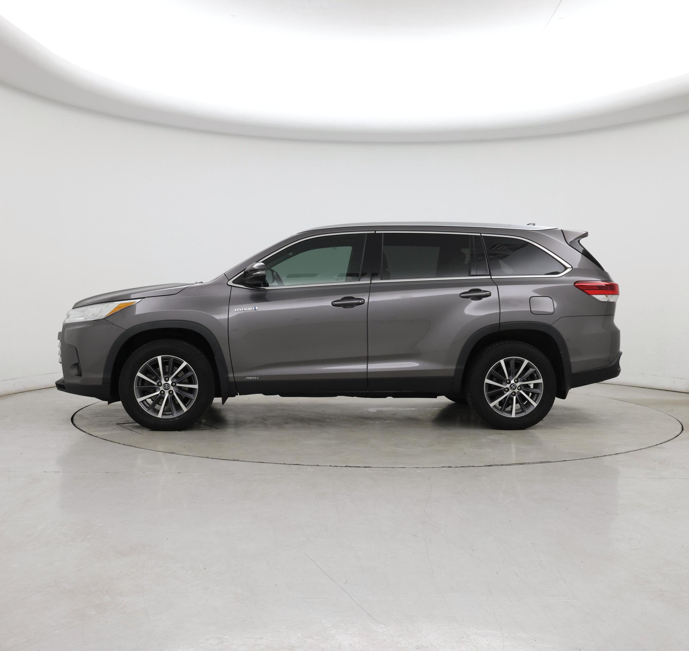 Thumbnail: 2019 Toyota Highlander - 3