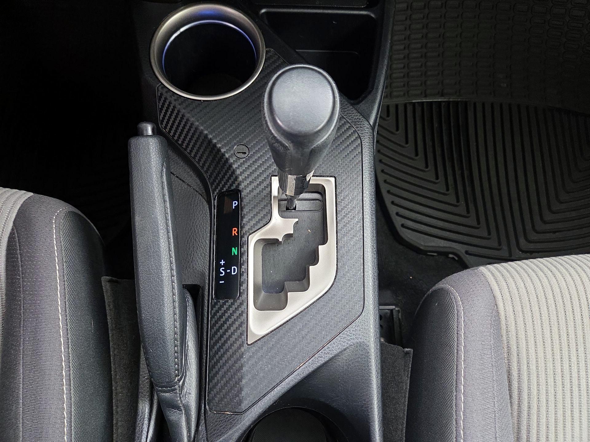 Thumbnail: 2015 Toyota RAV4 - 17