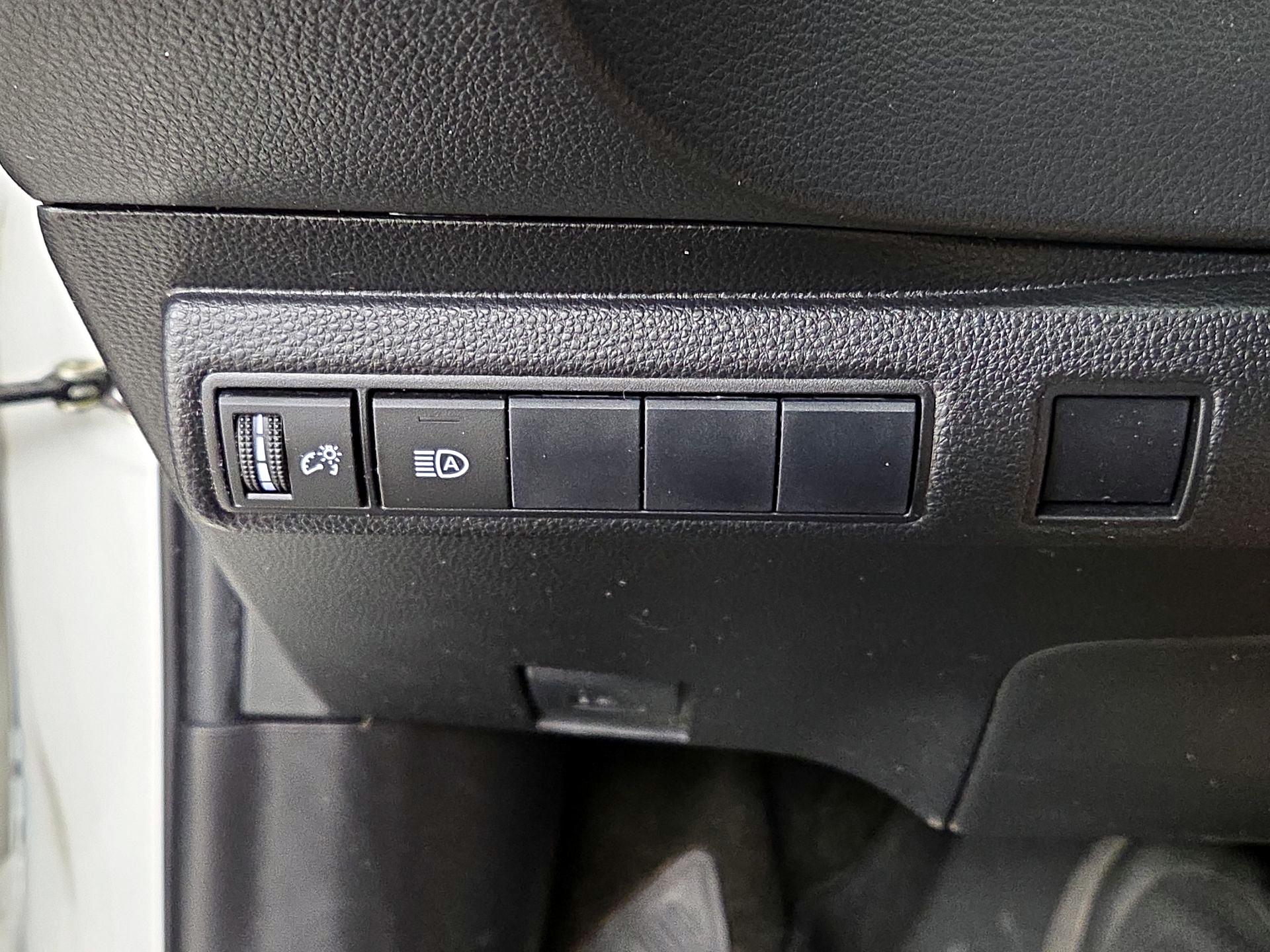 Thumbnail: 2020 Toyota Corolla - 13