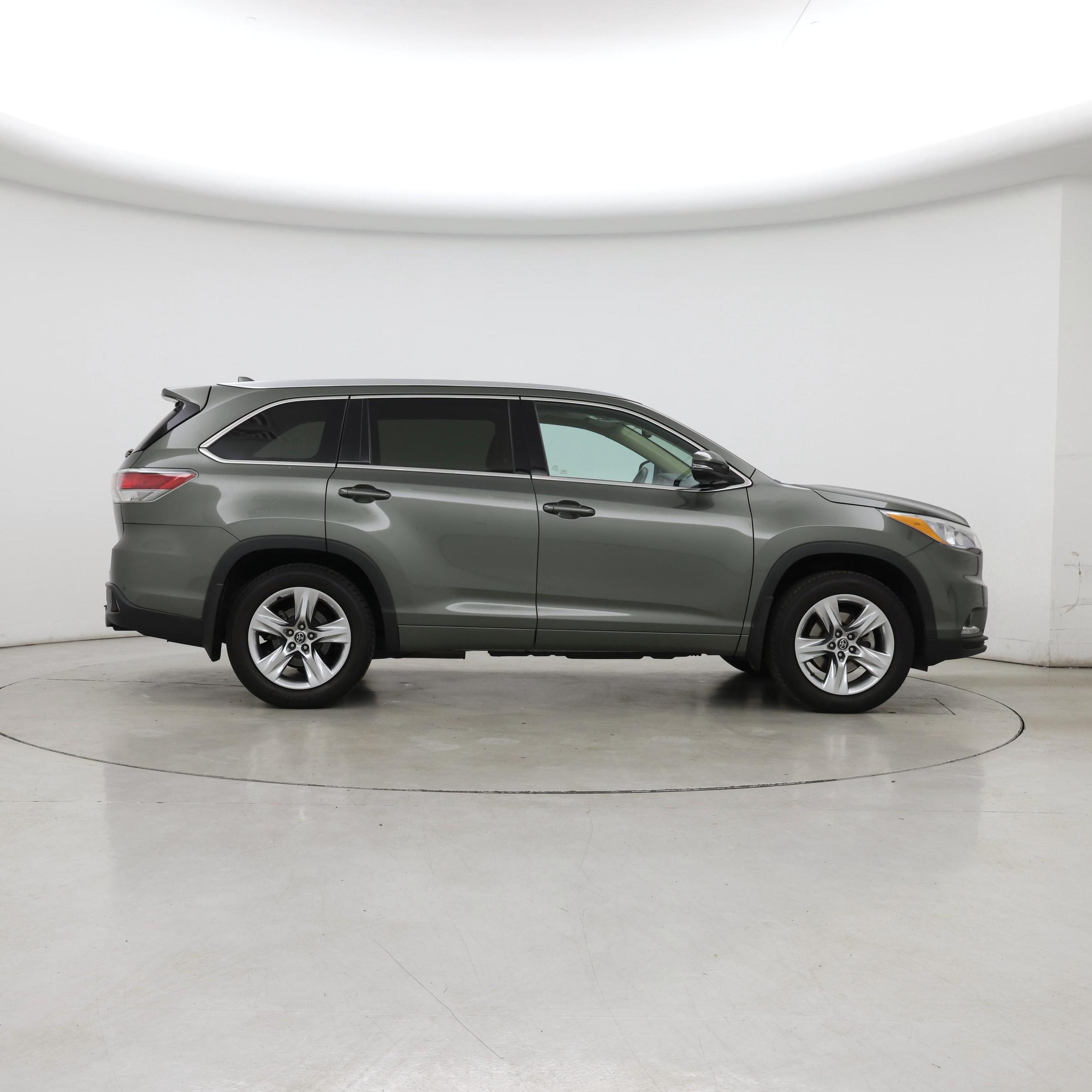 Thumbnail: 2016 Toyota Highlander - 7