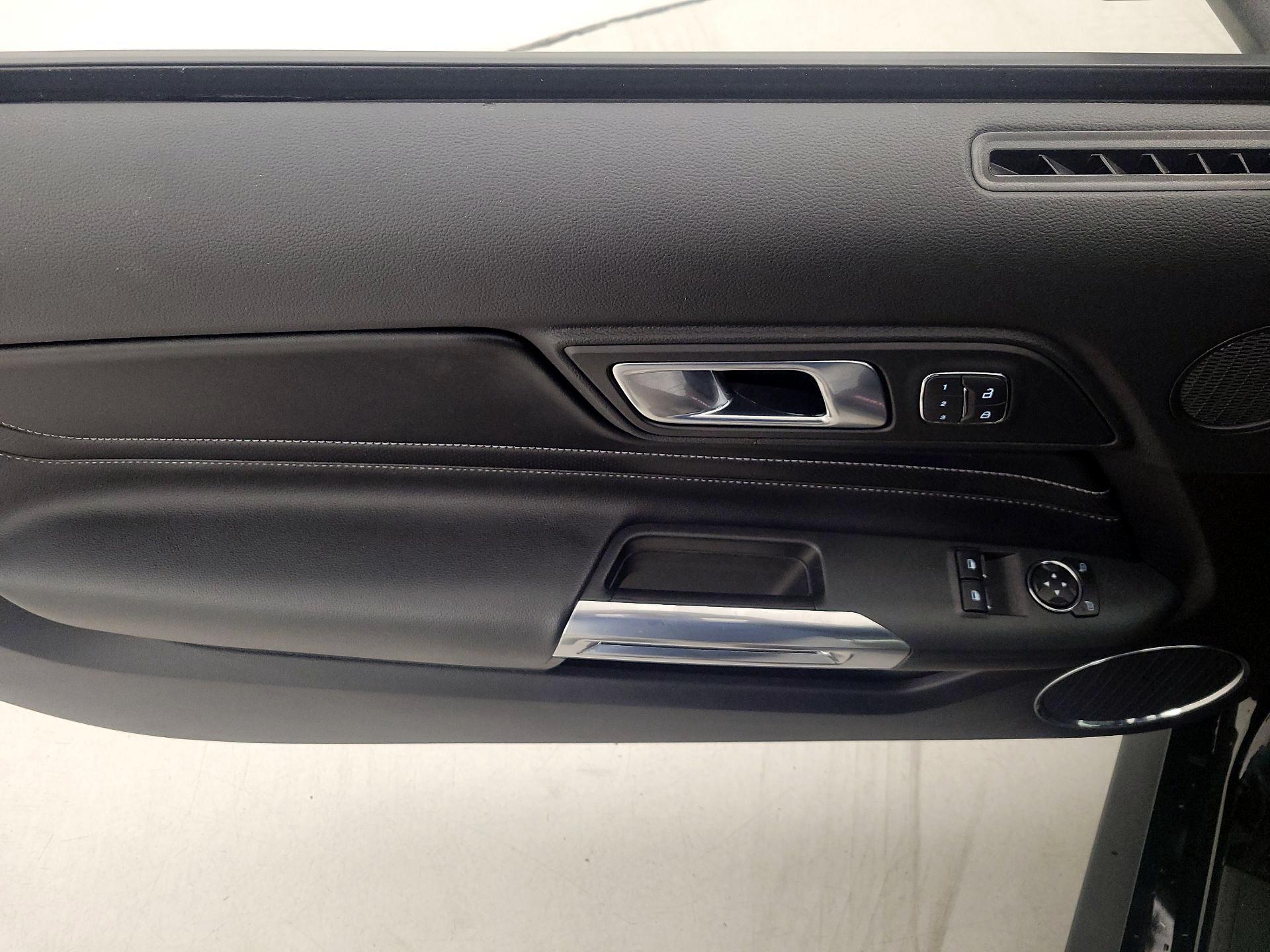 Thumbnail: 2022 Ford Mustang - 12