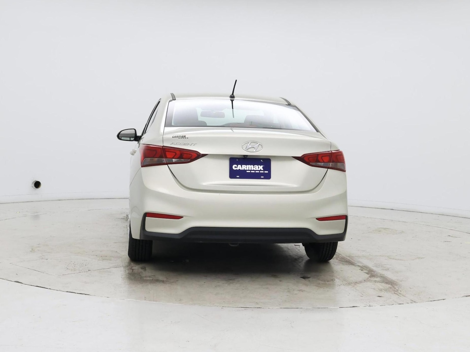 2019 Hyundai Accent SE - Photo 7