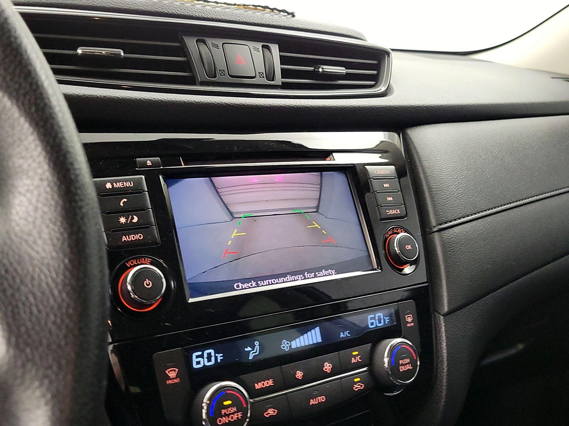 Thumbnail: 2019 Nissan Rogue - 14