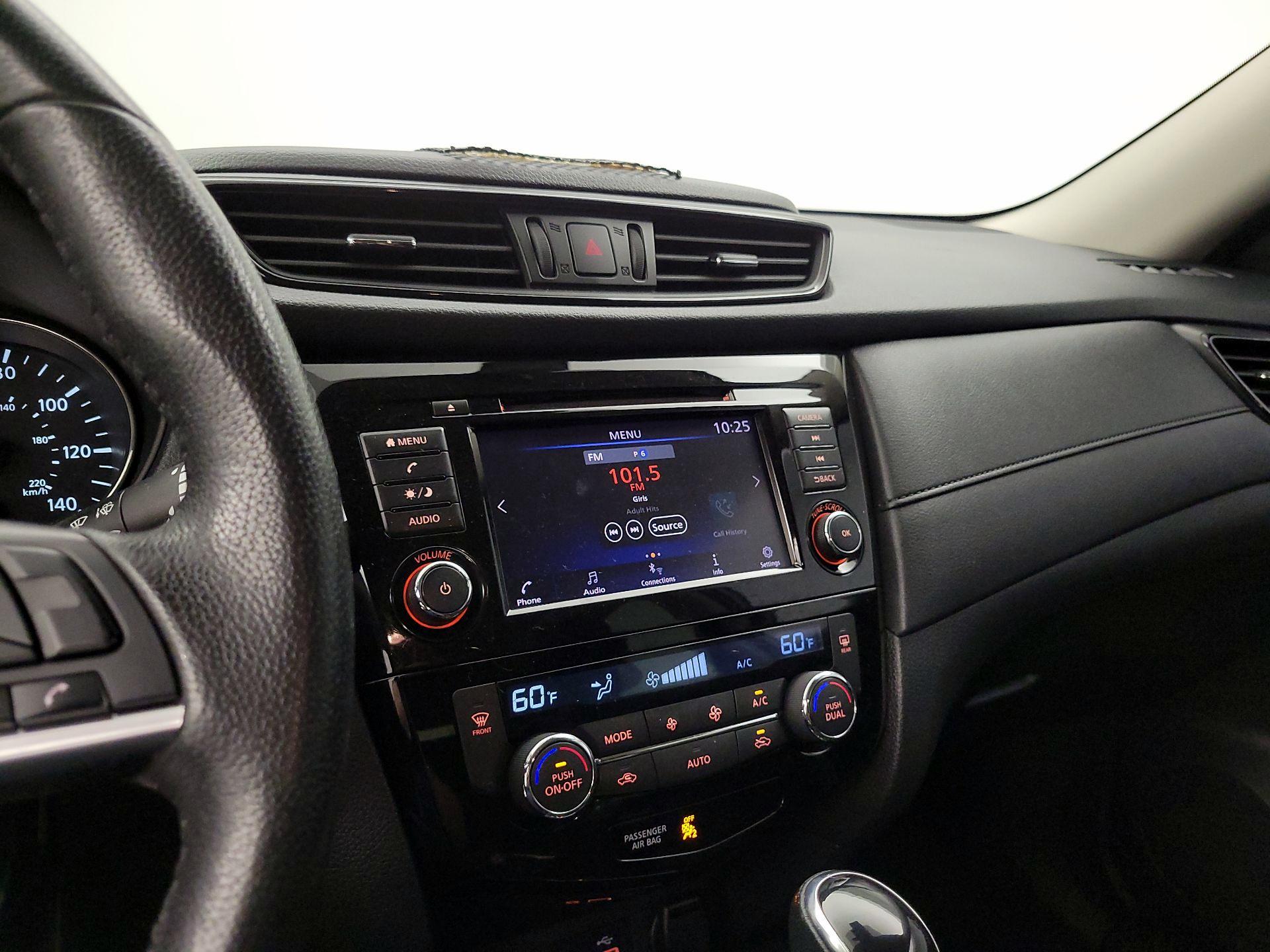 Thumbnail: 2019 Nissan Rogue - 15