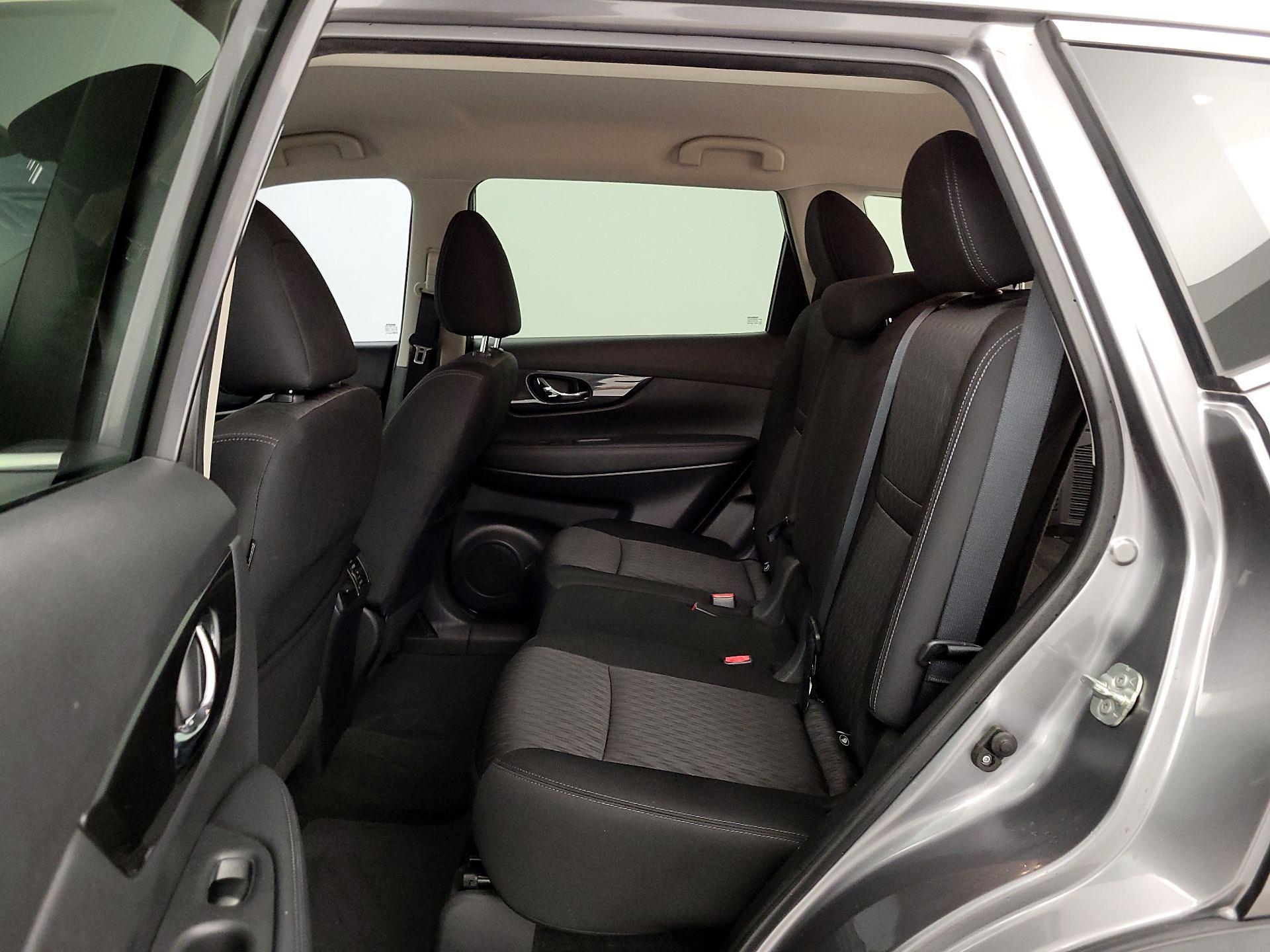 Thumbnail: 2019 Nissan Rogue - 19