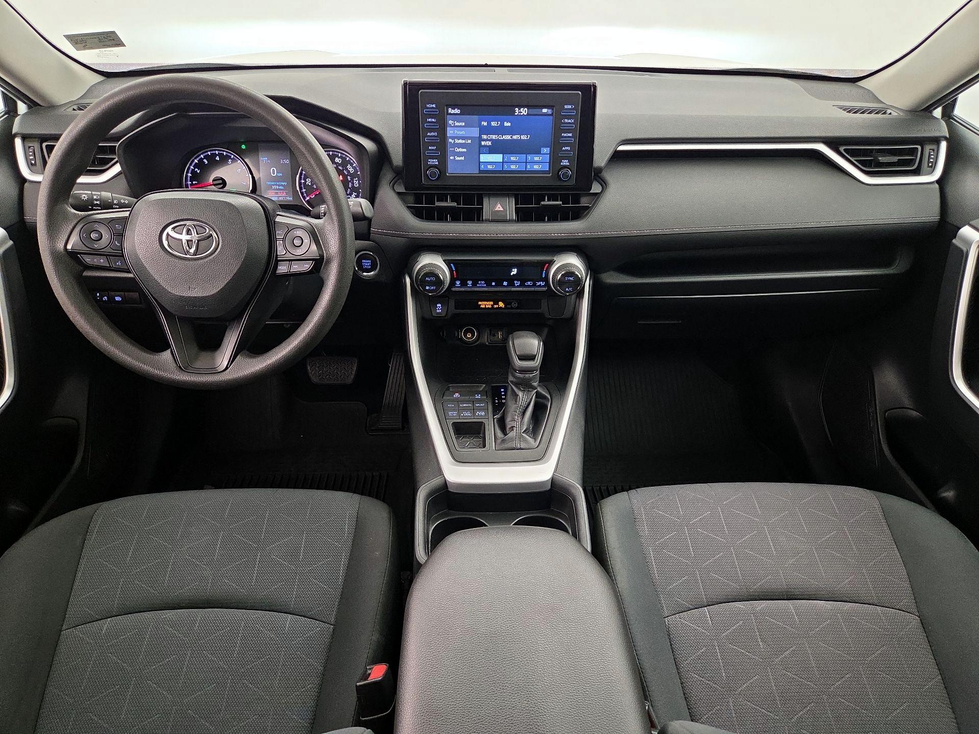 Thumbnail: 2019 Toyota RAV4 - 9